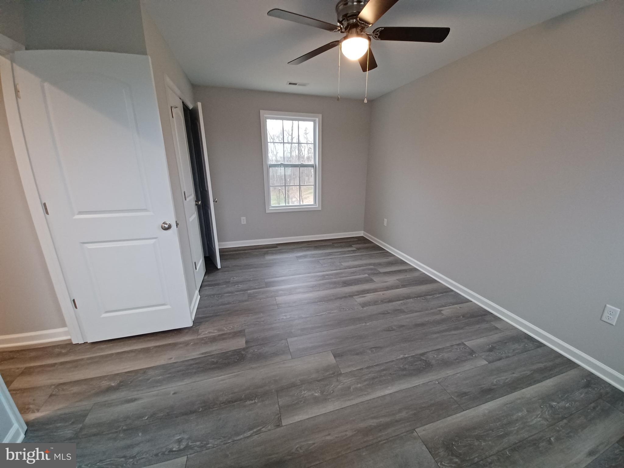 MIDDLE CREEK MANOR - Residential