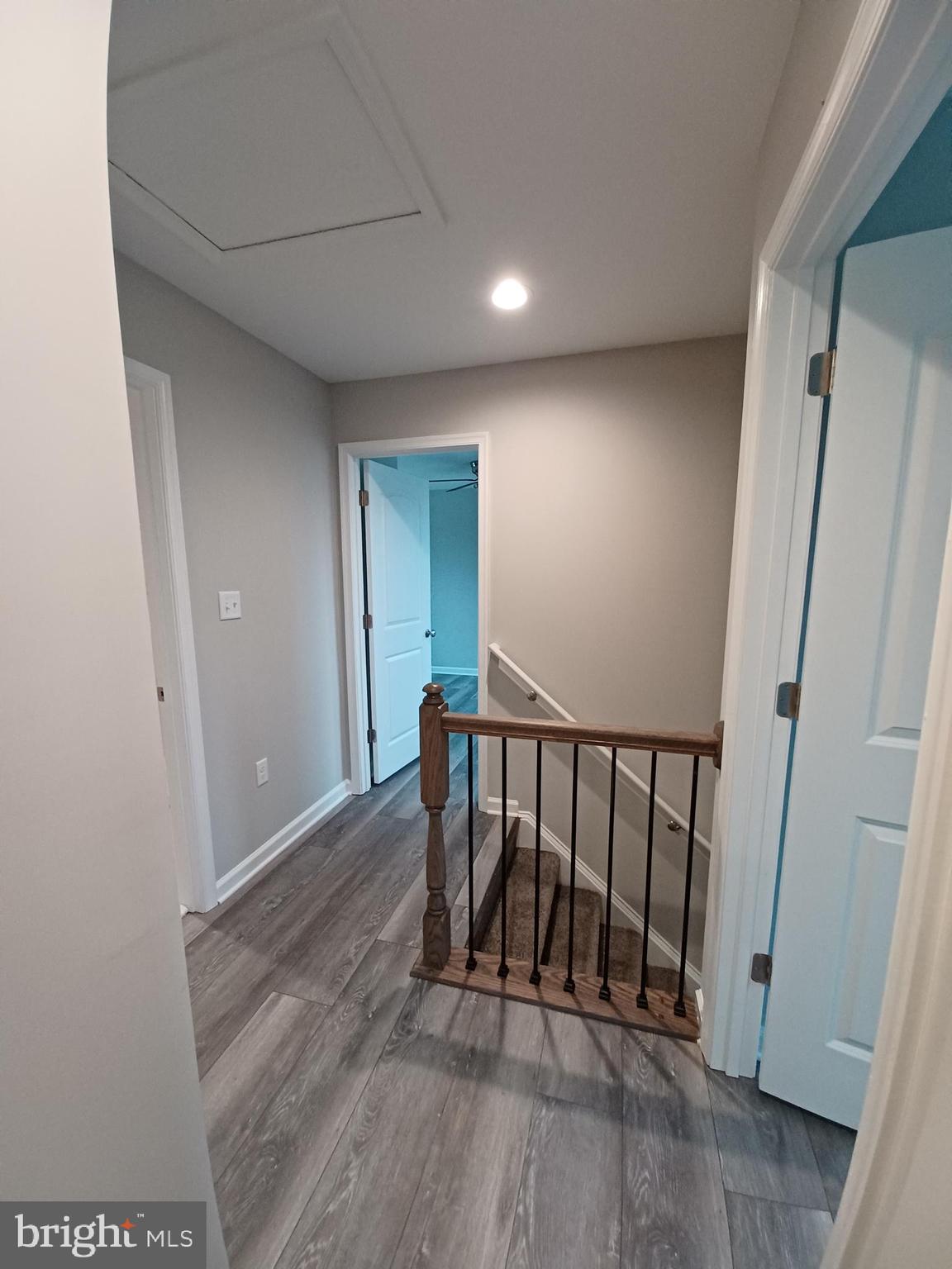 MIDDLE CREEK MANOR - Residential