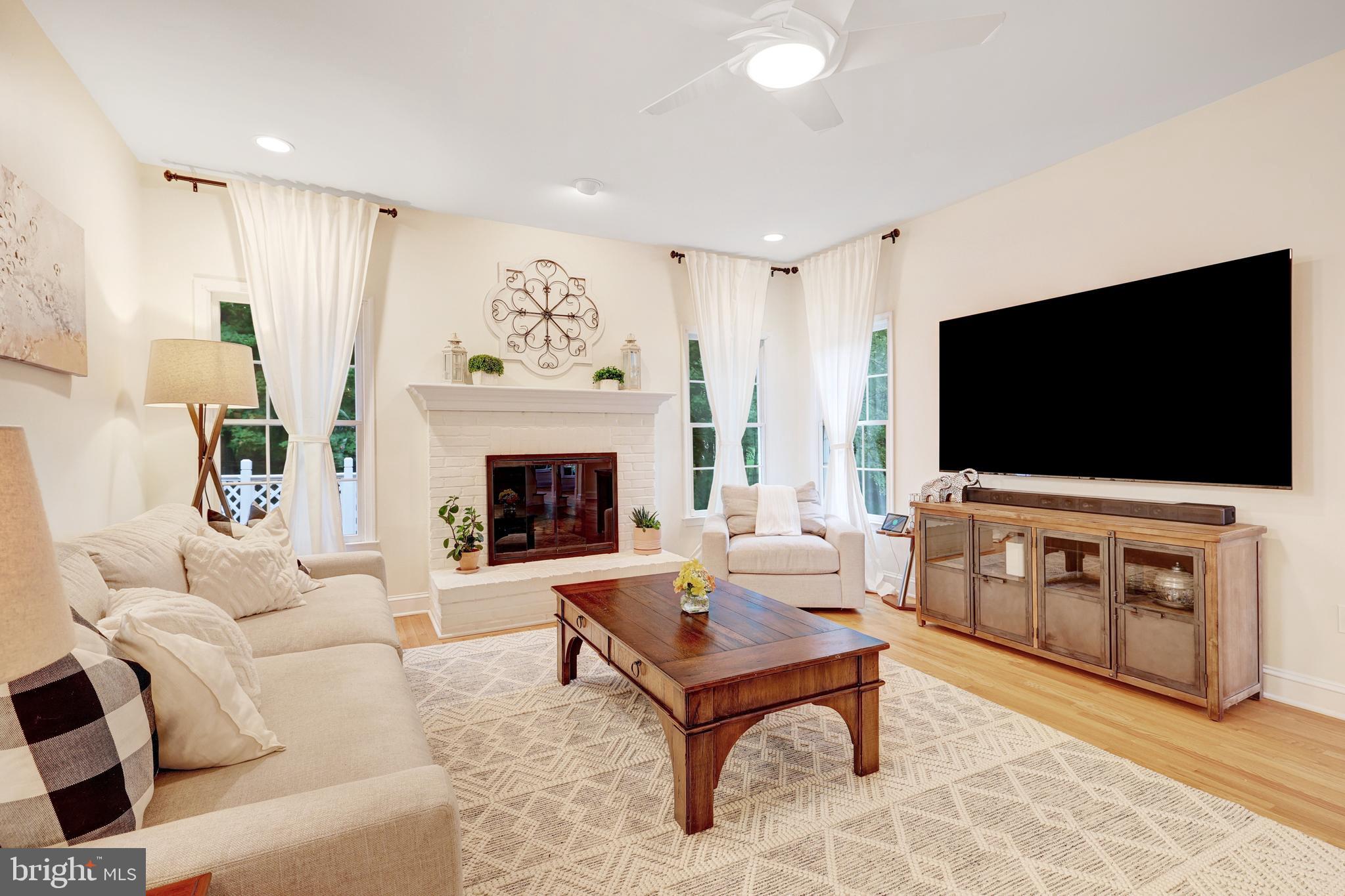 CENTURY OAK - Residential