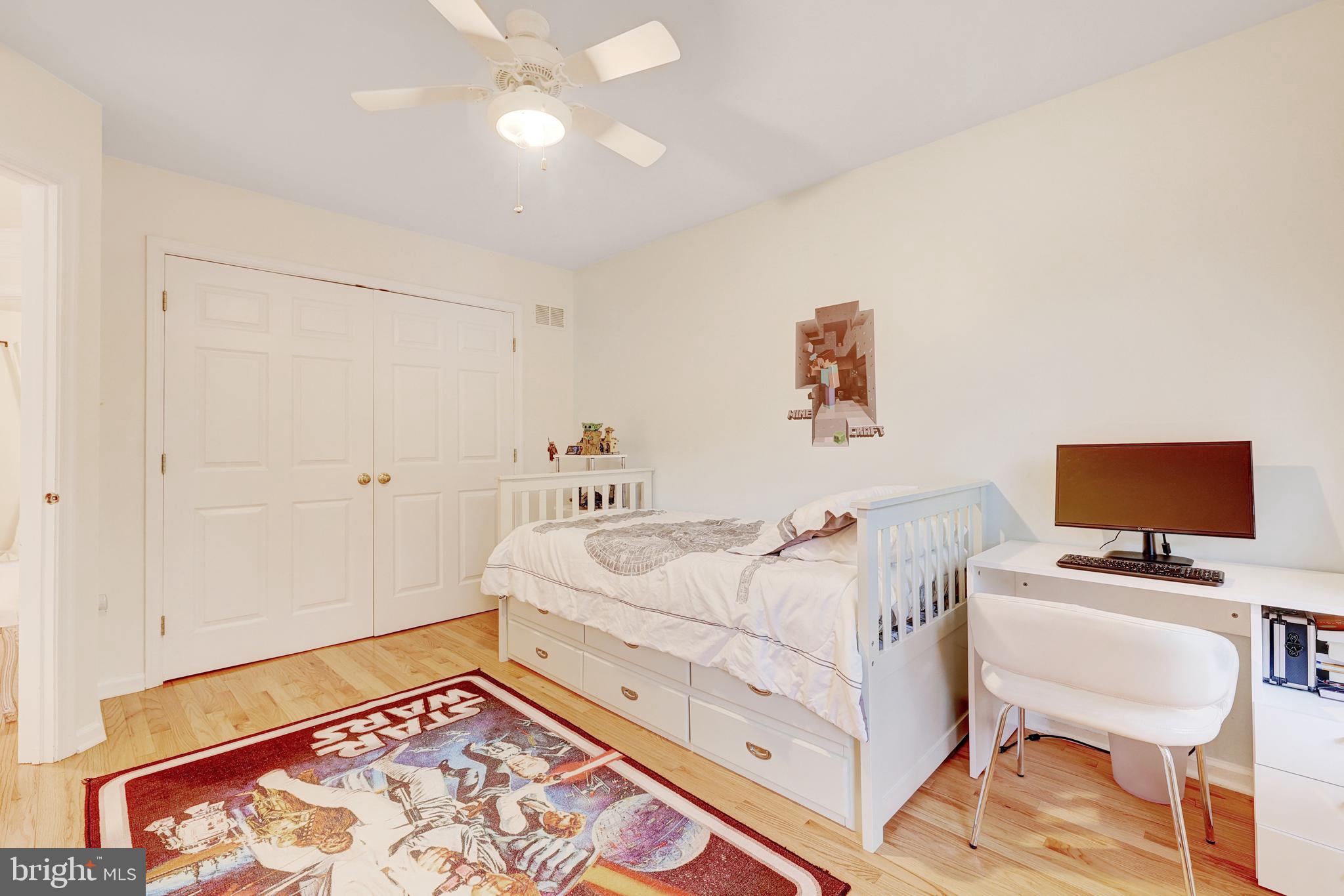 CENTURY OAK - Residential