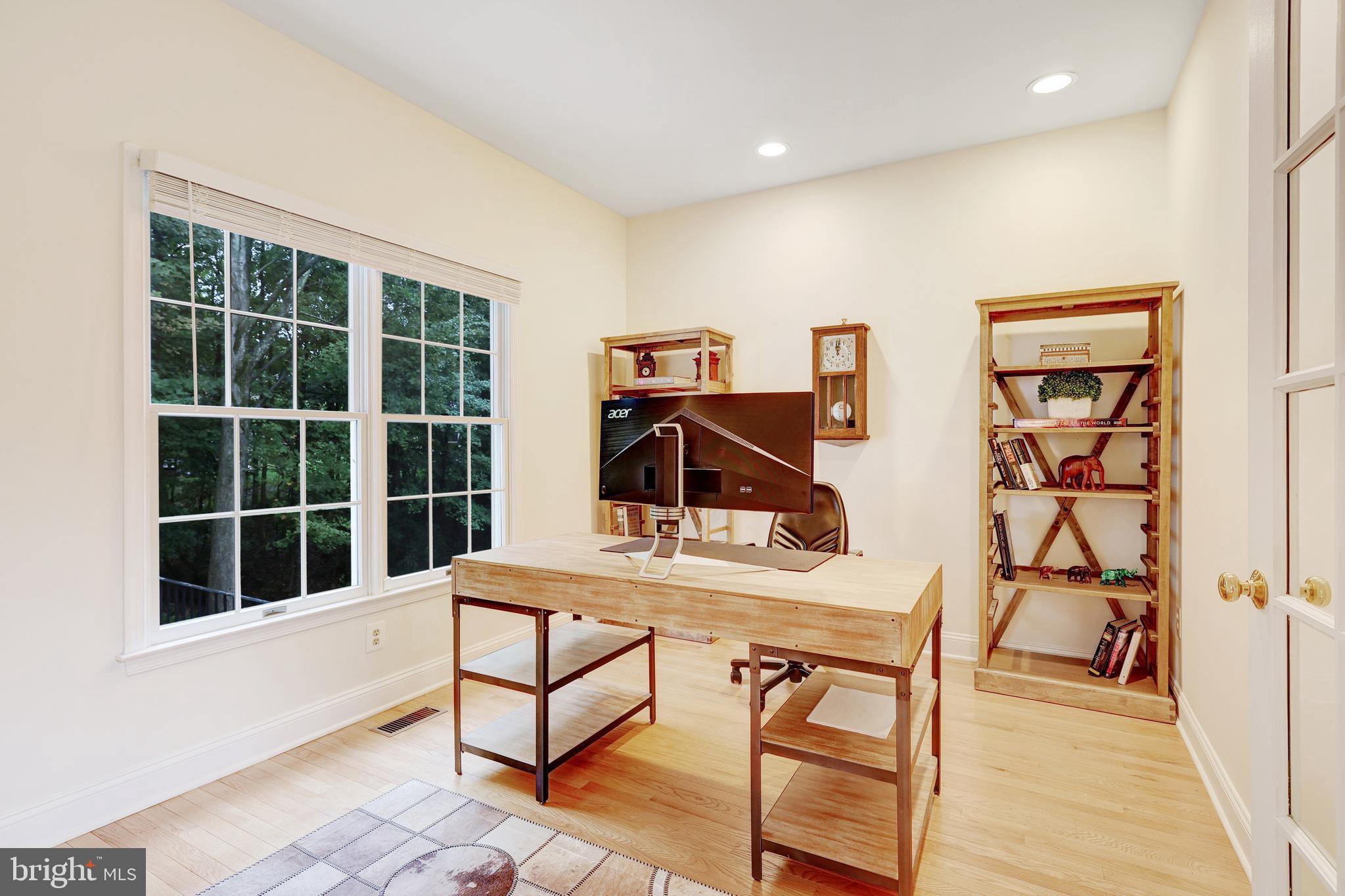 CENTURY OAK - Residential