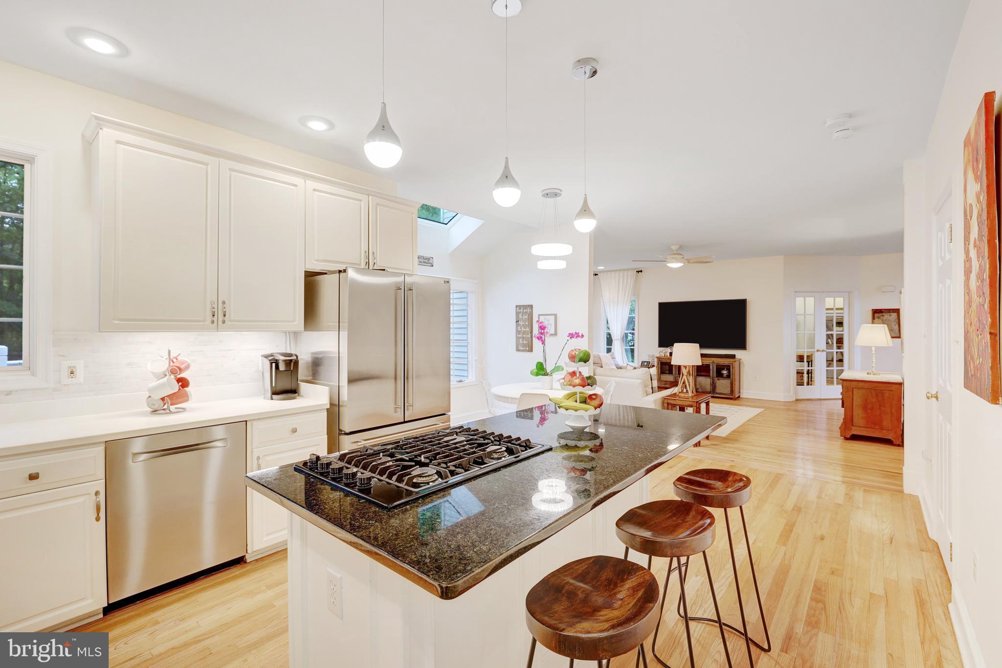 CENTURY OAK - Residential