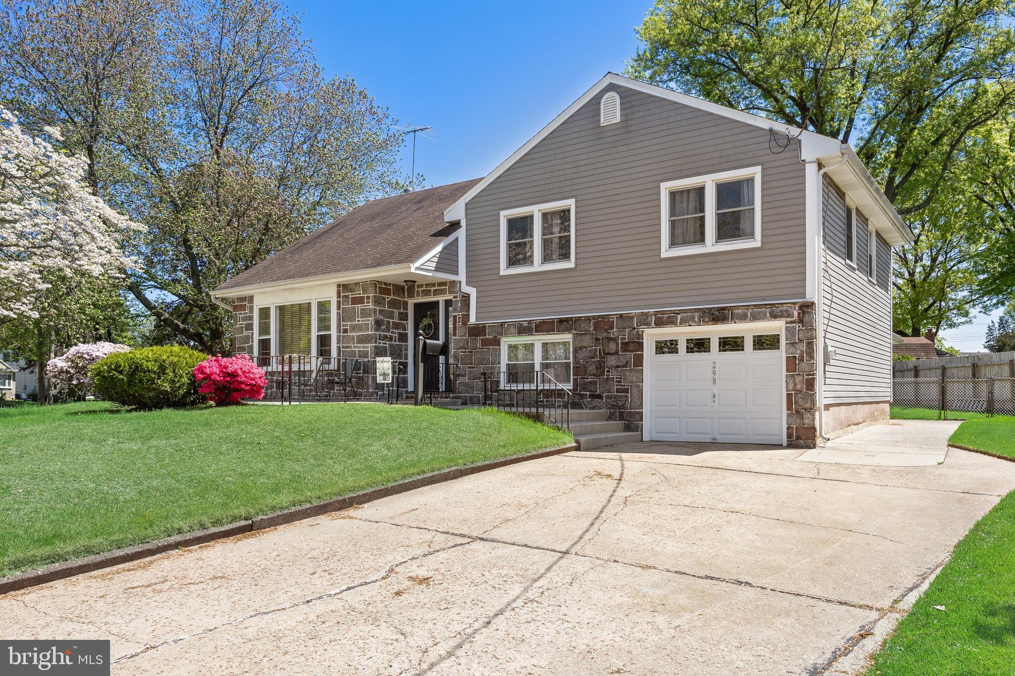 298 LILAC LANE