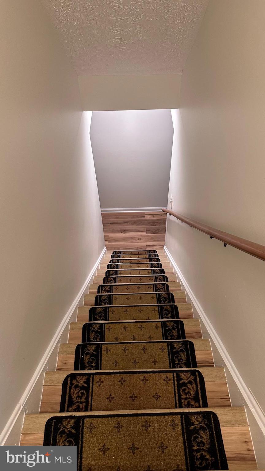WESTBURY - Residential