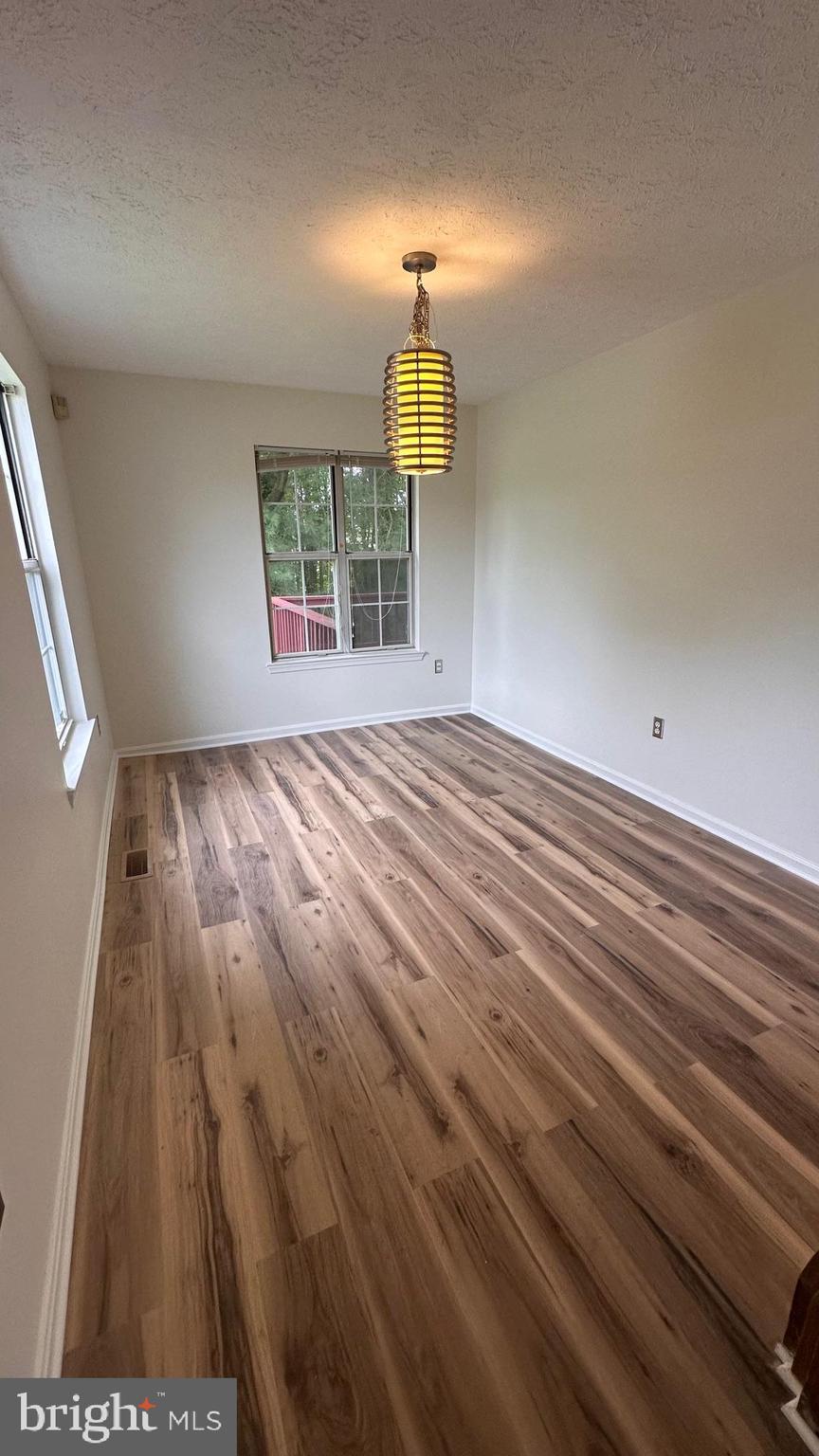 WESTBURY - Residential