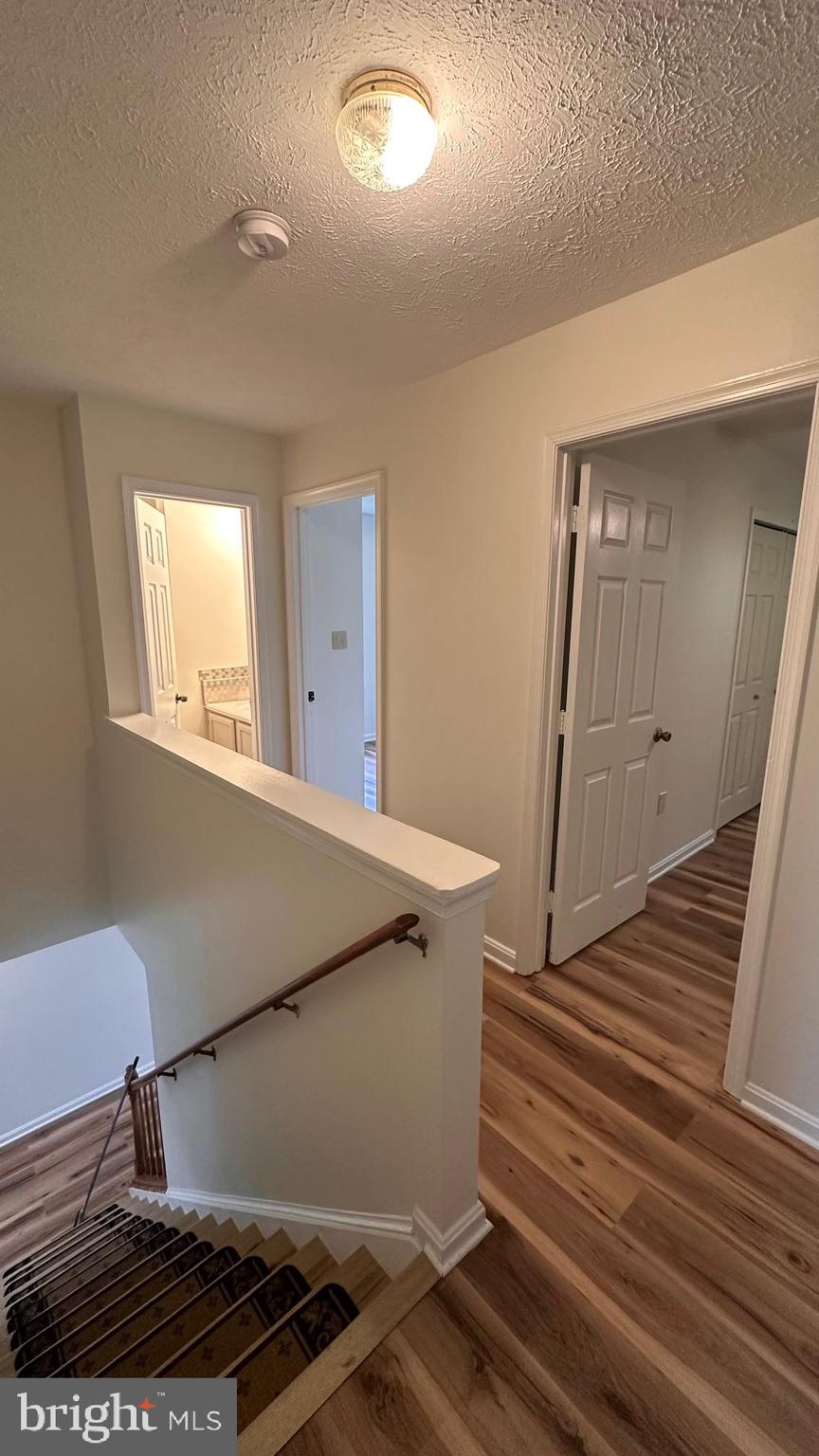 WESTBURY - Residential