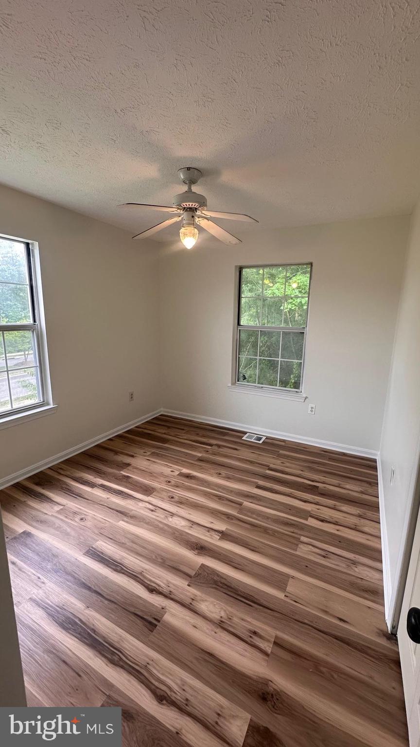 WESTBURY - Residential