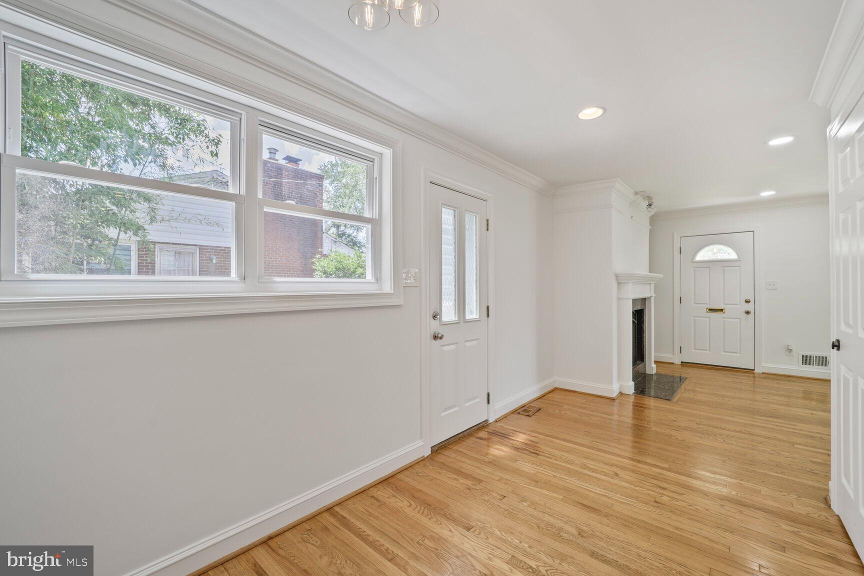 CARROLL KNOLLS - Residential