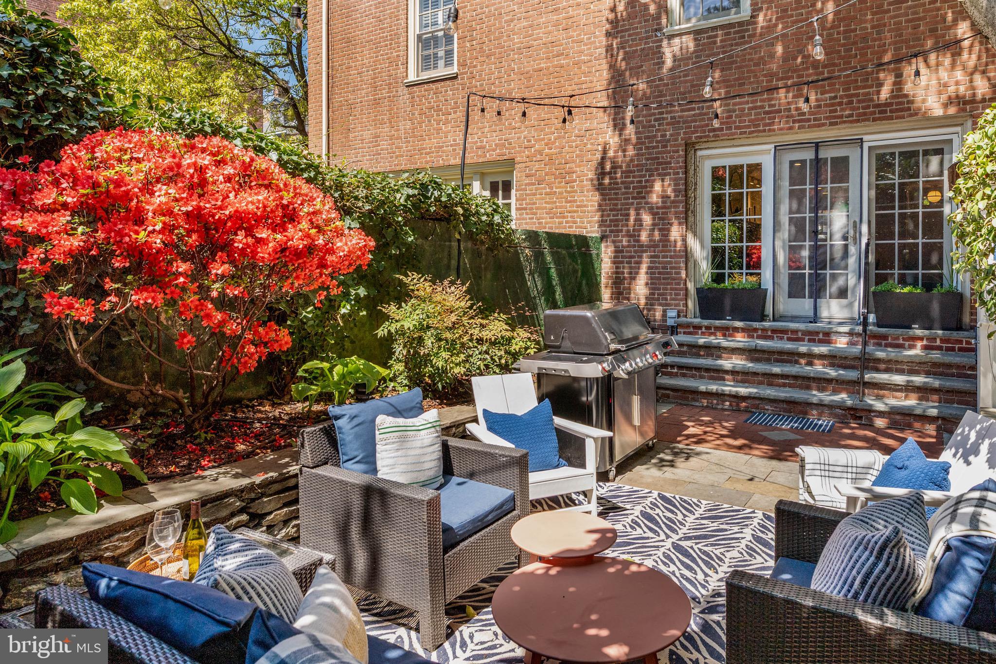 SOCIETY HILL - Residential