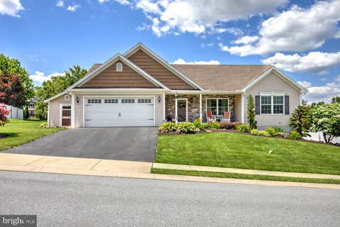 Homes For Sale - 28 Gentle Drive<br/> Lancaster County, TERRE HILL, PA 17581