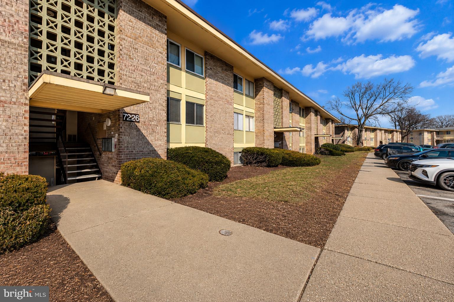 7226 DONNELL PLACE C-2
