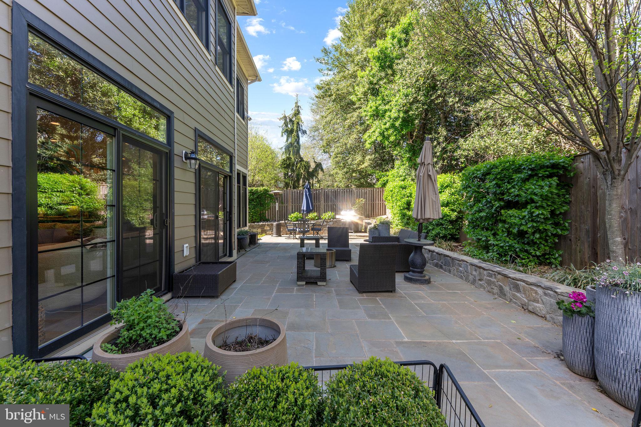 BRADMOOR - Residential Lease