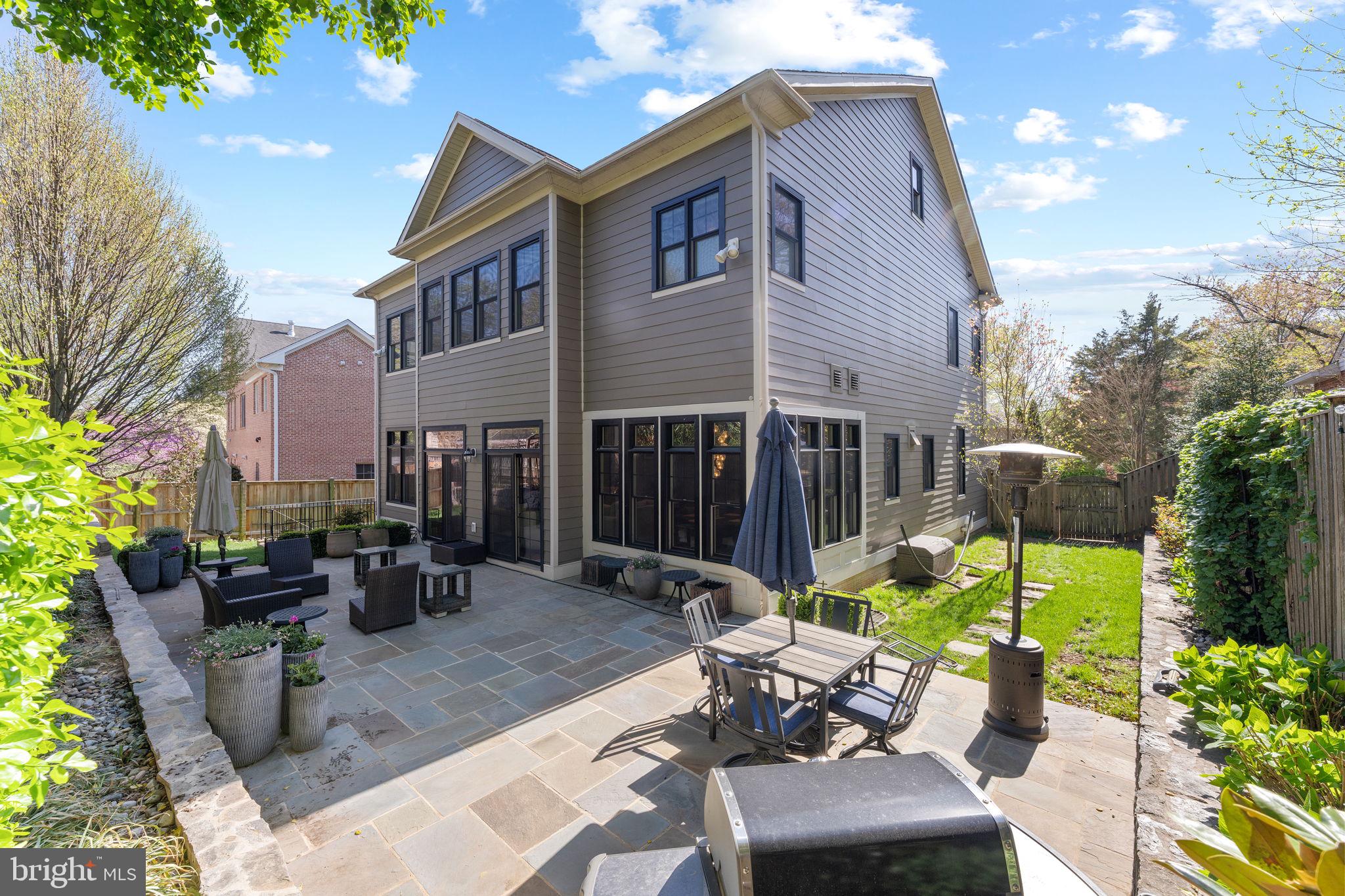 BRADMOOR - Residential Lease