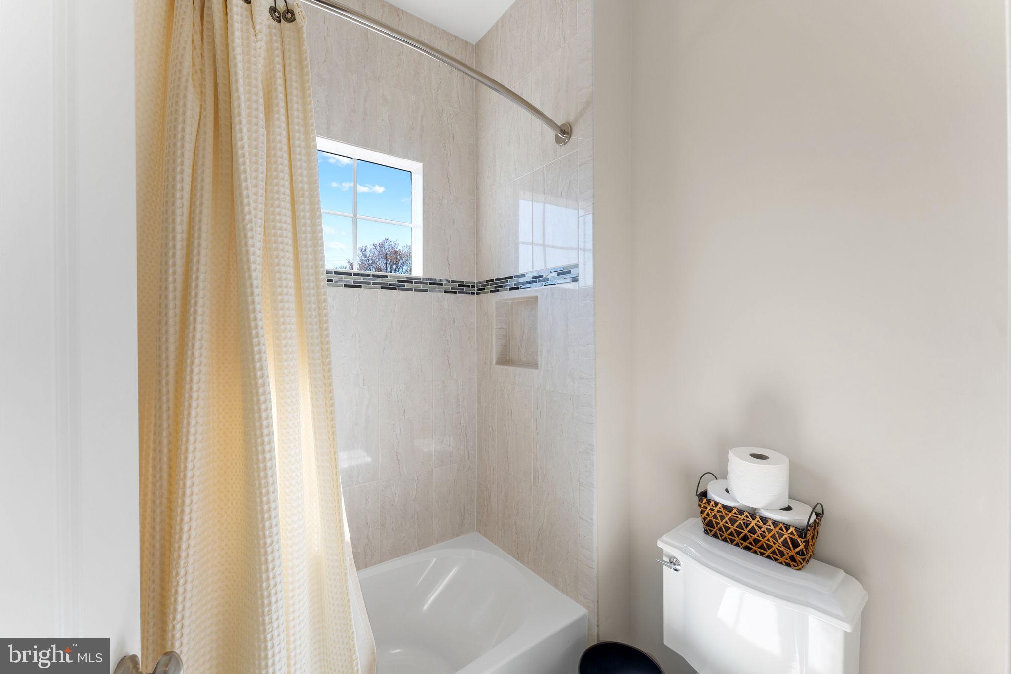 BRADMOOR - Residential Lease