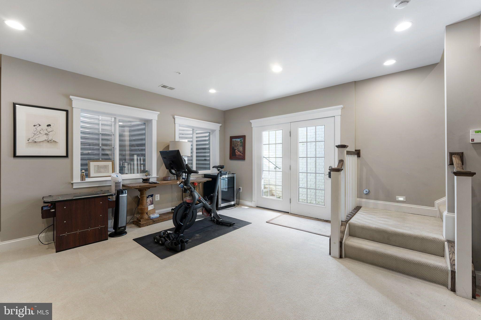 BRADMOOR - Residential Lease