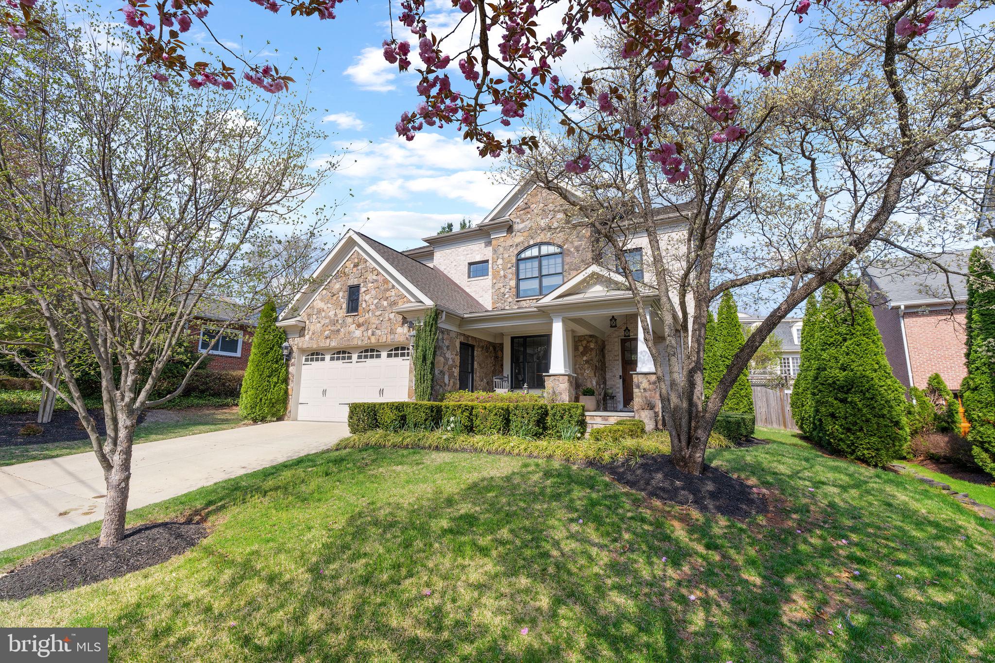 BRADMOOR - Residential Lease