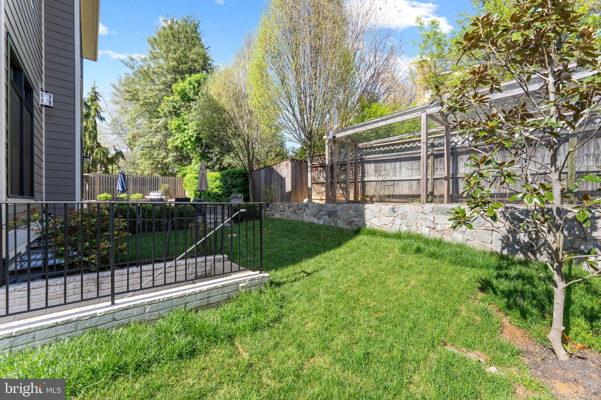 BRADMOOR - Residential Lease