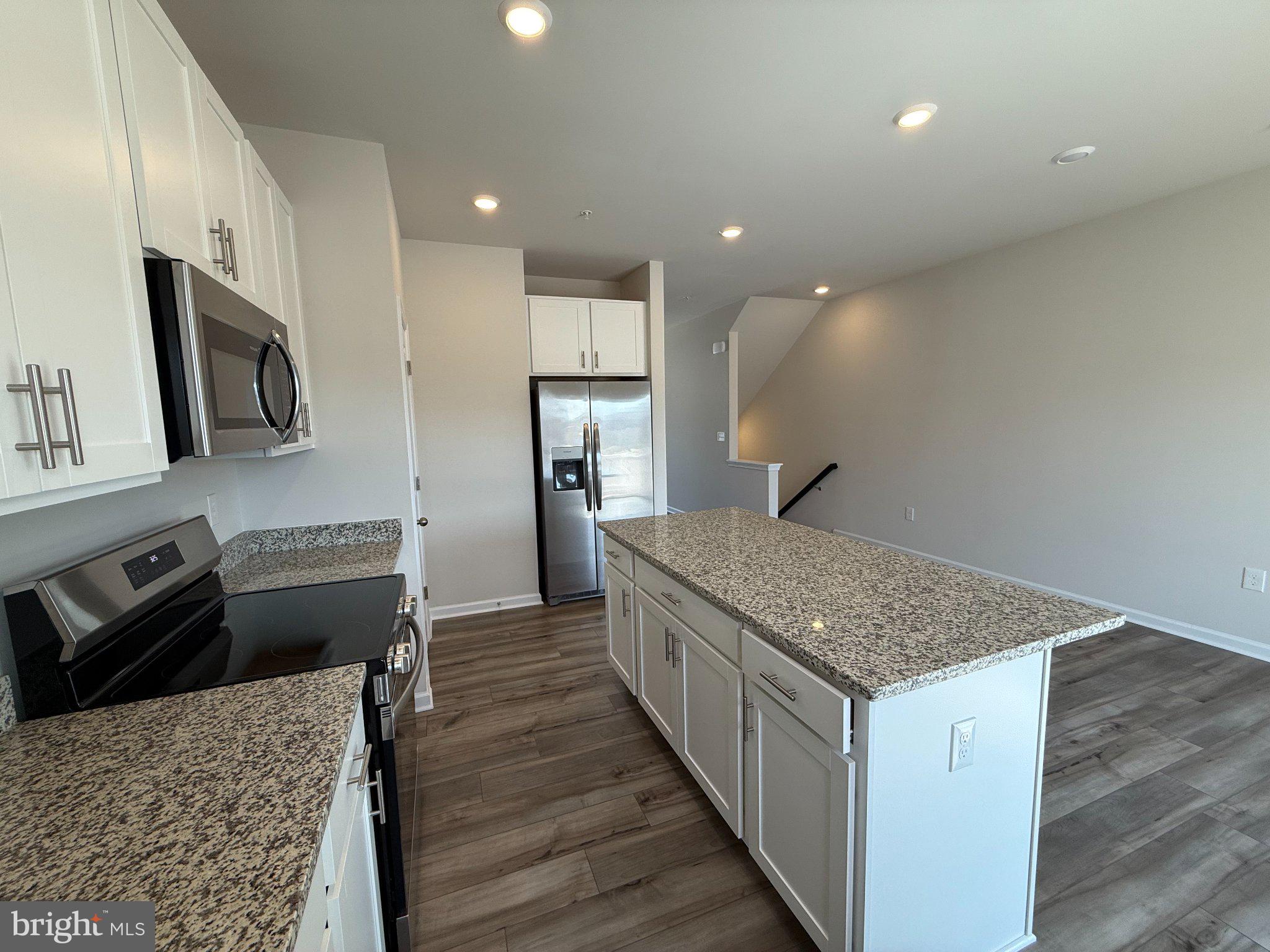 HIGHLAND ESTATES - Residential