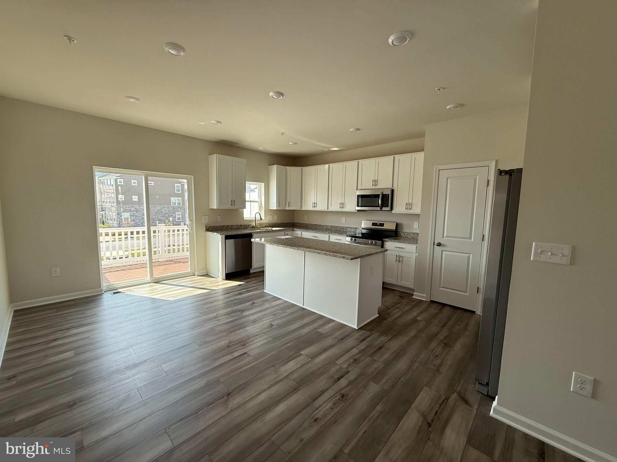 HIGHLAND ESTATES - Residential