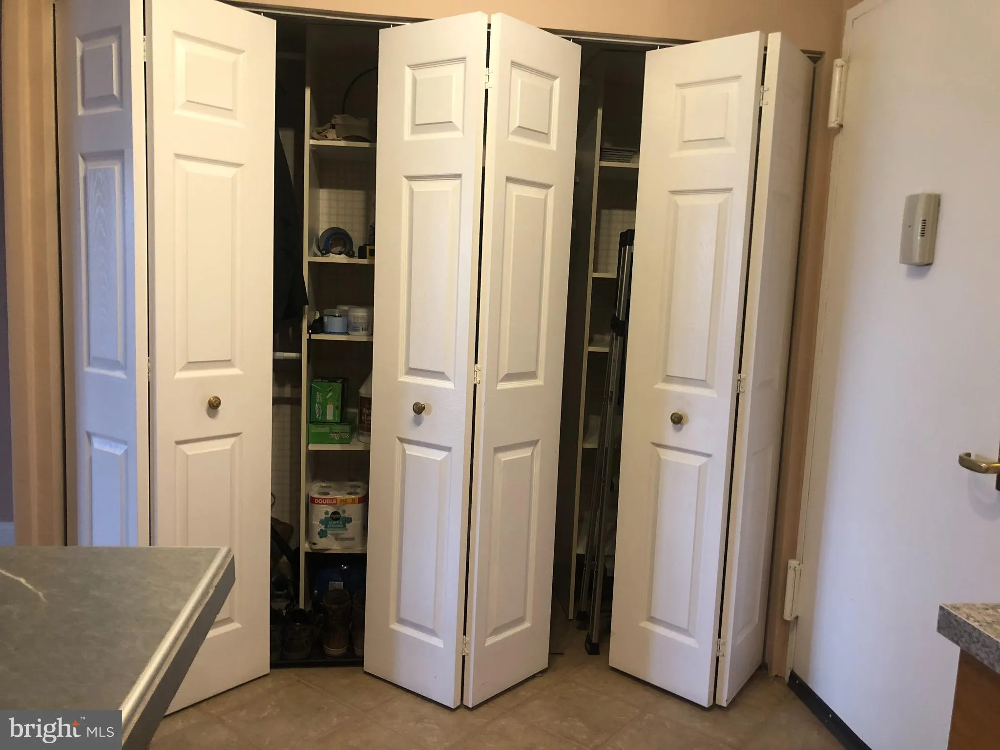 Narberth, Pennsylvania 19072, United States, 1 Bedroom Bedrooms, ,1 BathroomBathrooms,Residential,Pending,101641