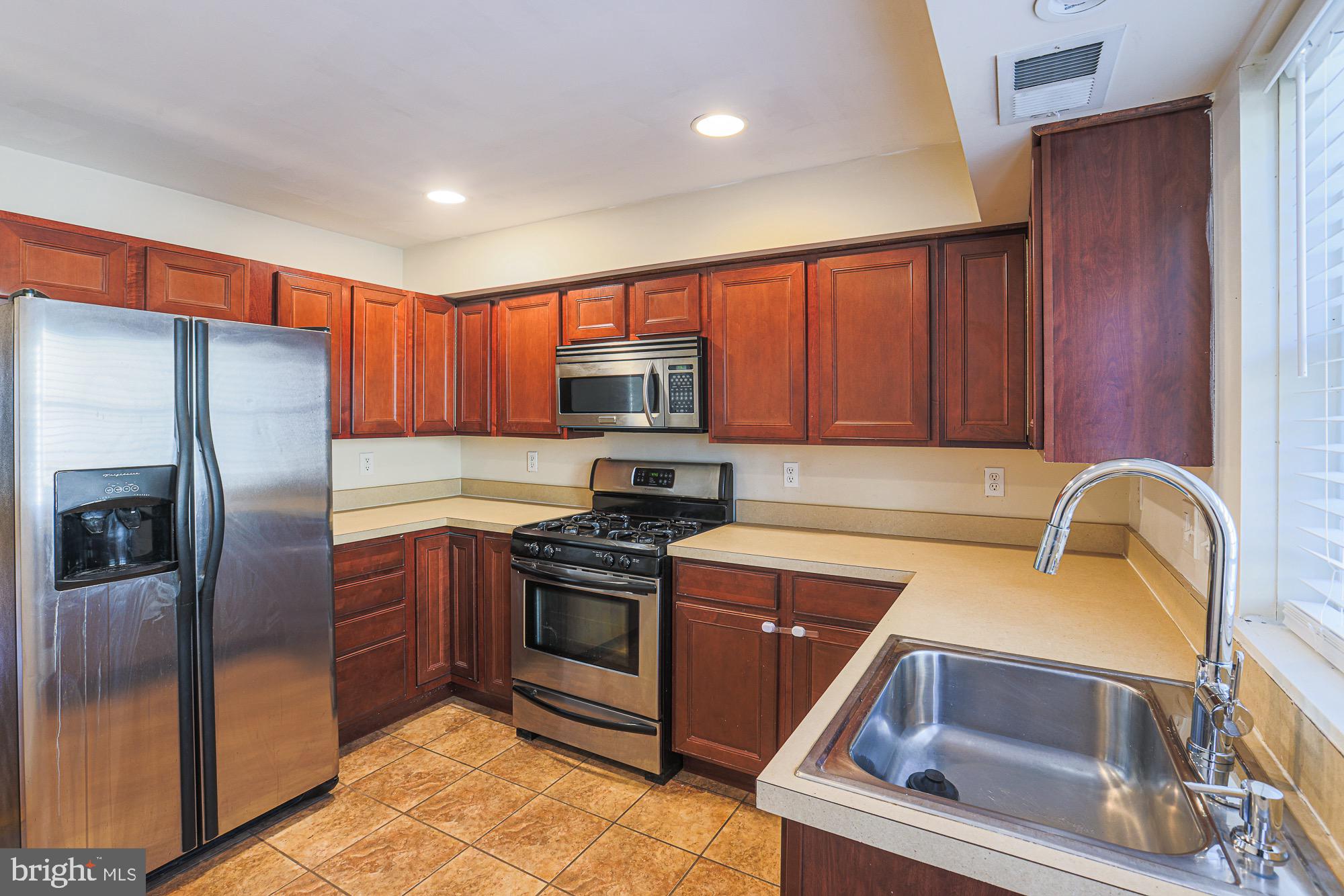 FEDERAL HILL HISTORIC DISTRICT - Residential Lease