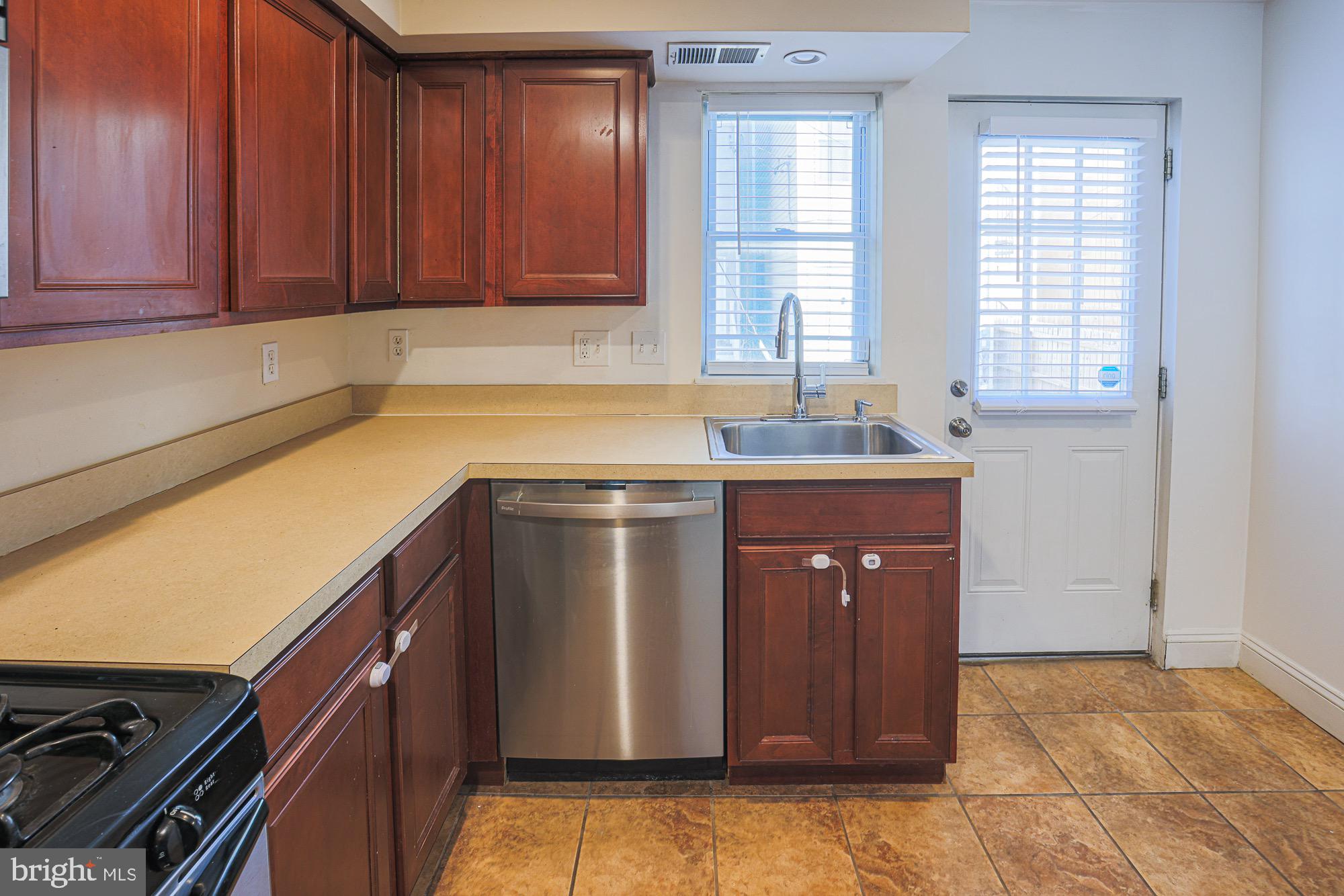 FEDERAL HILL HISTORIC DISTRICT - Residential Lease