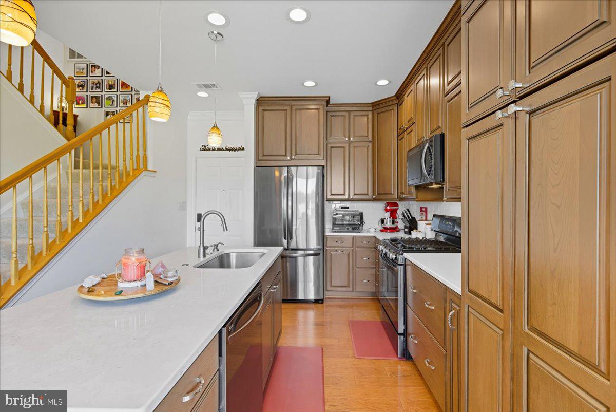 RESIDENCES OF LORTON STATION - Residential