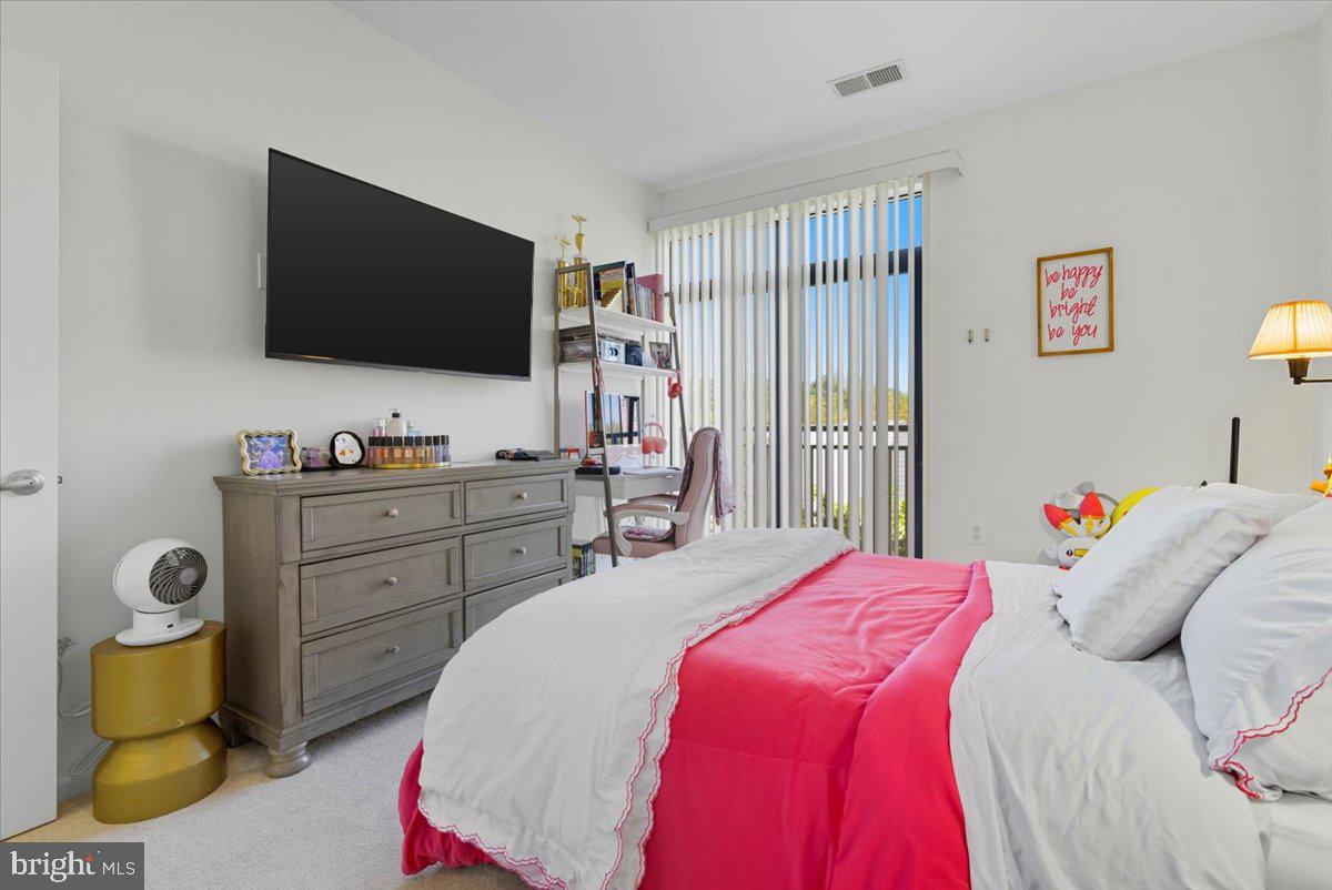 RESIDENCES OF LORTON STATION - Residential