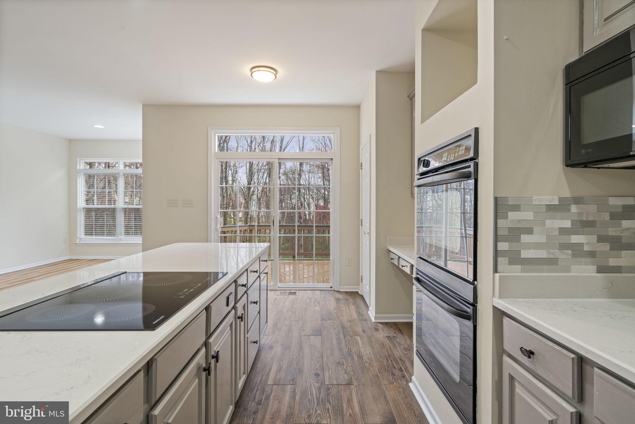 TOWNES OF MANCHESTER WOODS - Residential