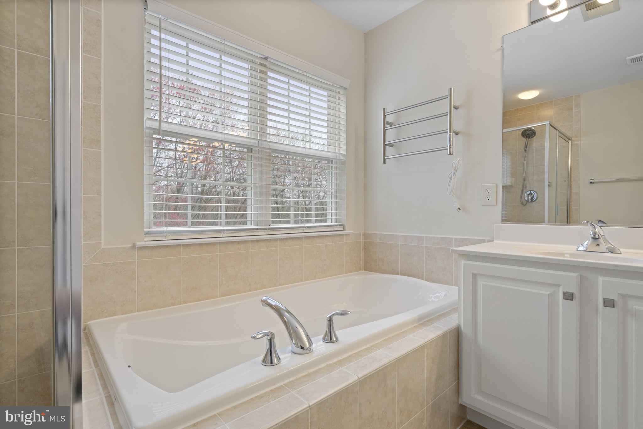 TOWNES OF MANCHESTER WOODS - Residential