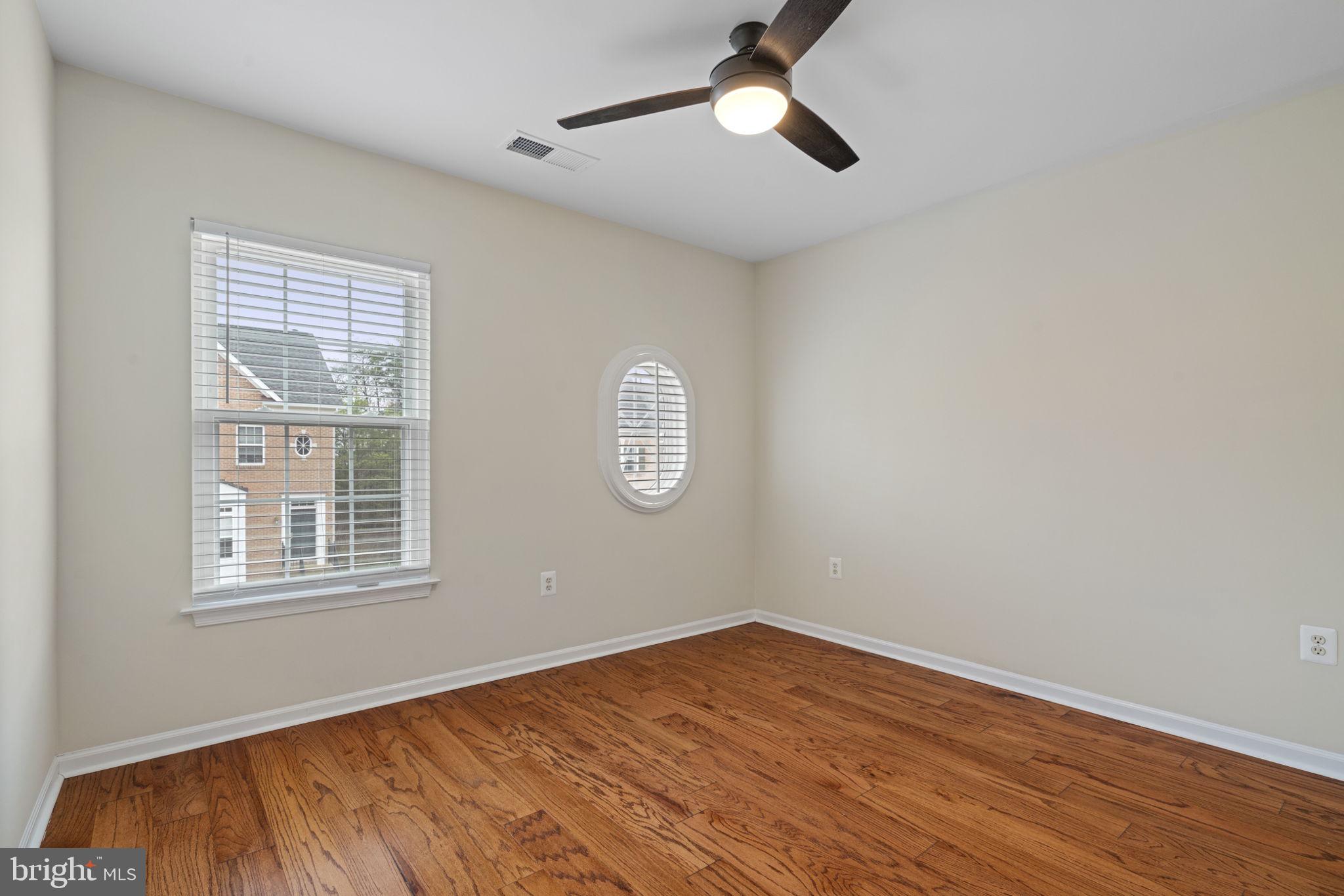 TOWNES OF MANCHESTER WOODS - Residential