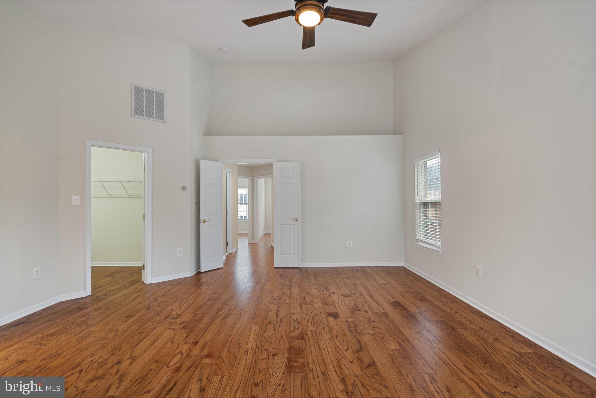 TOWNES OF MANCHESTER WOODS - Residential