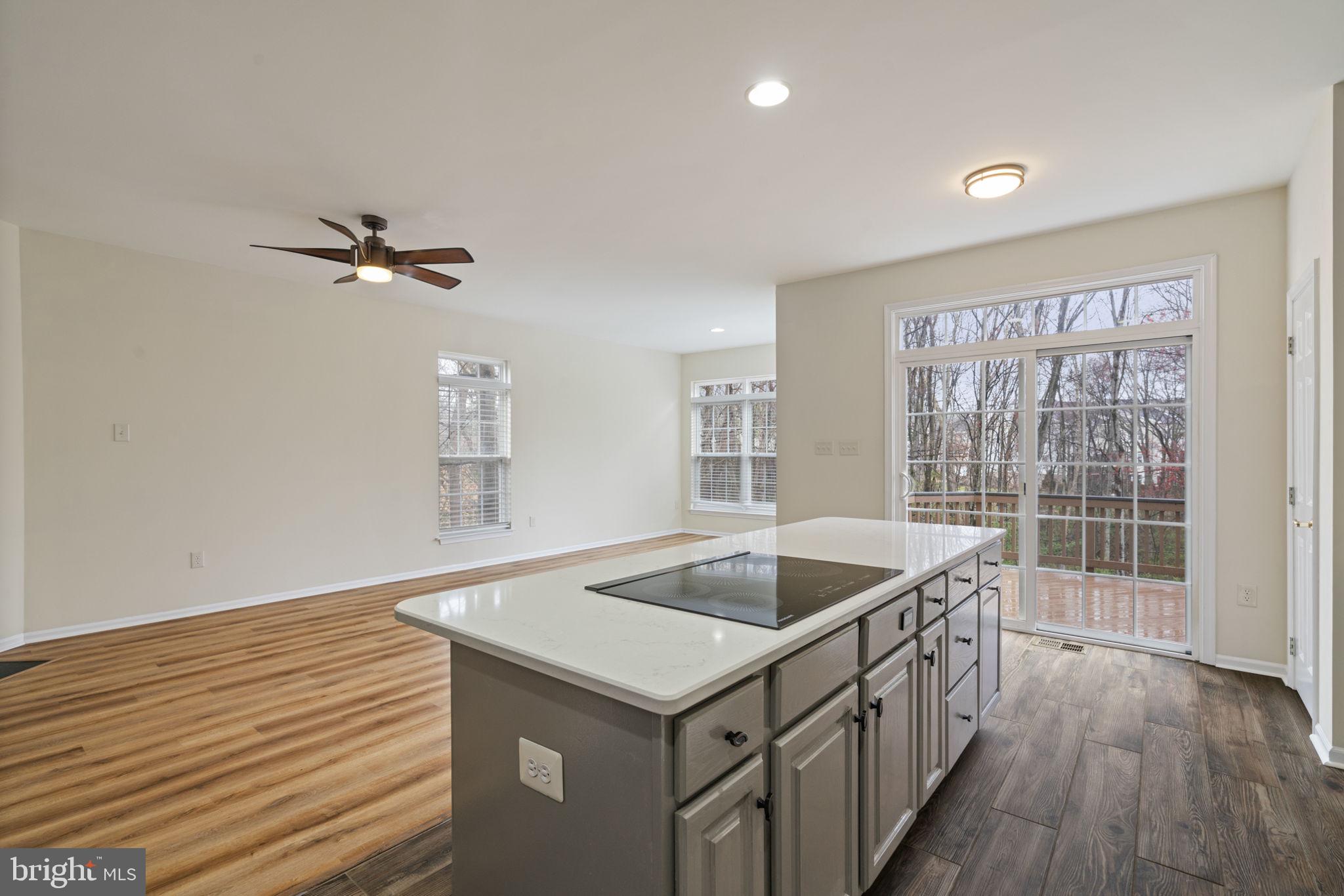 TOWNES OF MANCHESTER WOODS - Residential