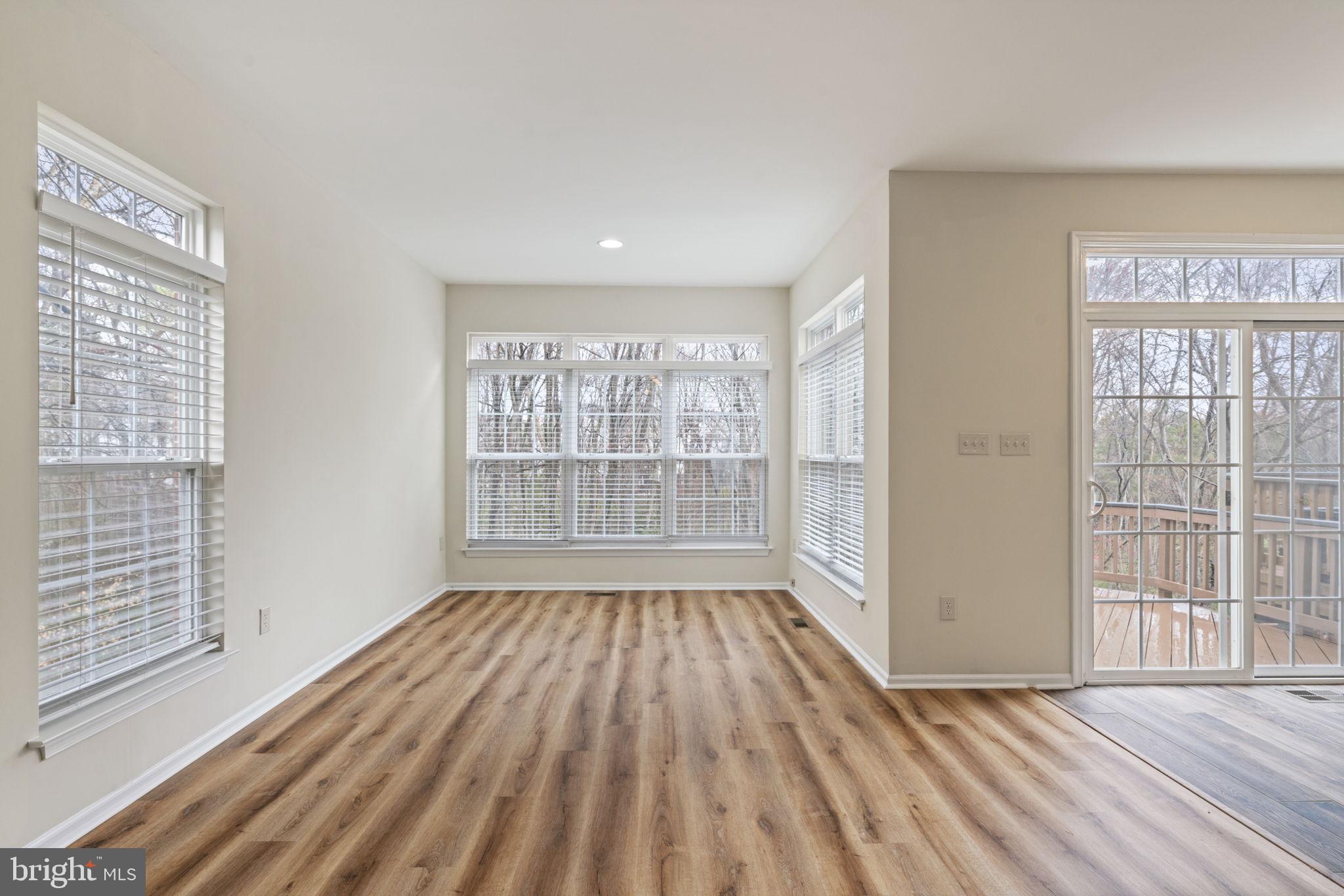 TOWNES OF MANCHESTER WOODS - Residential