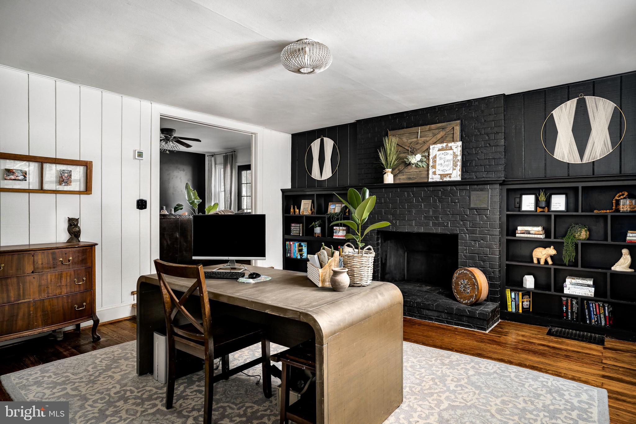 SUMMIT POINT - Residential