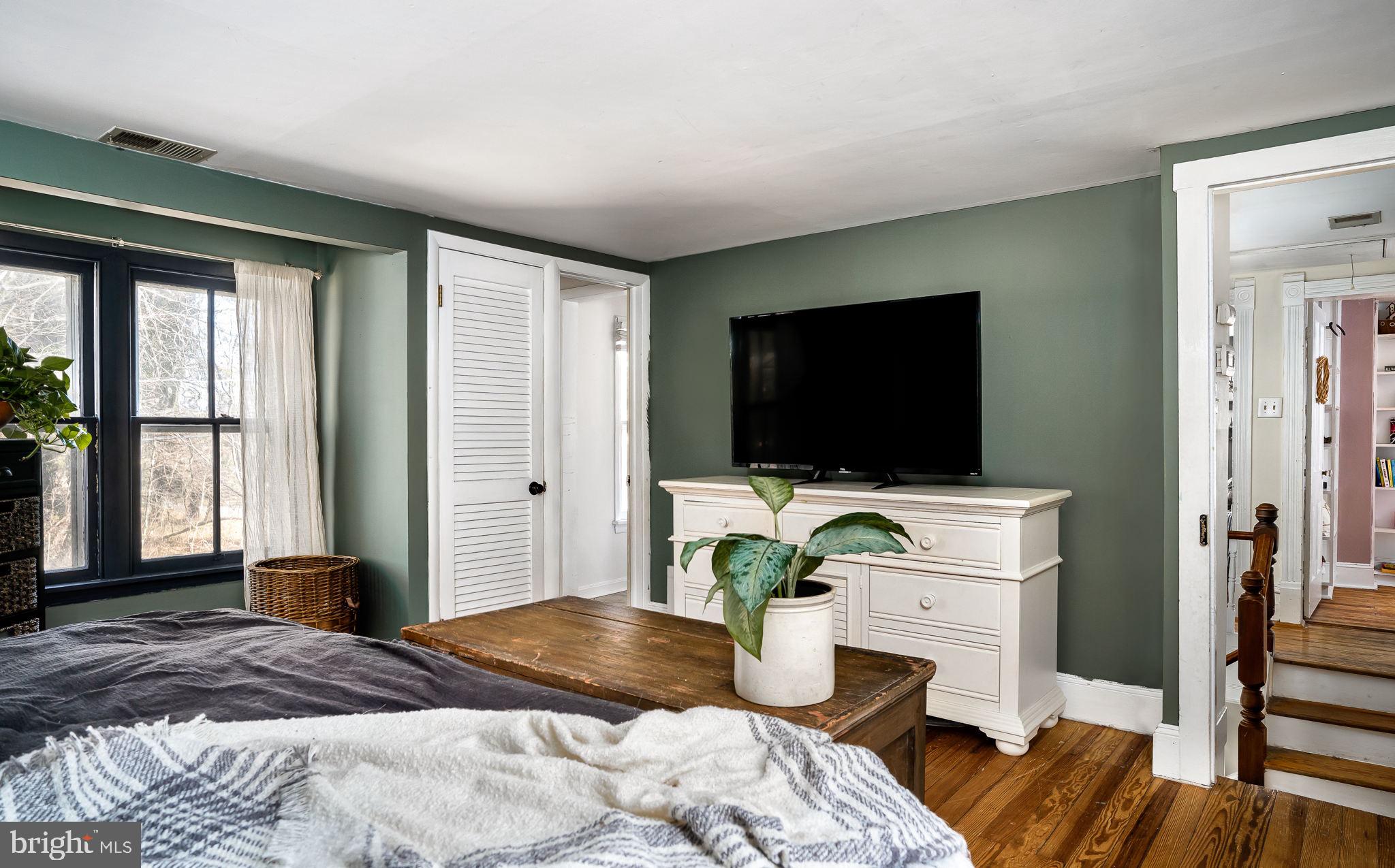 SUMMIT POINT - Residential