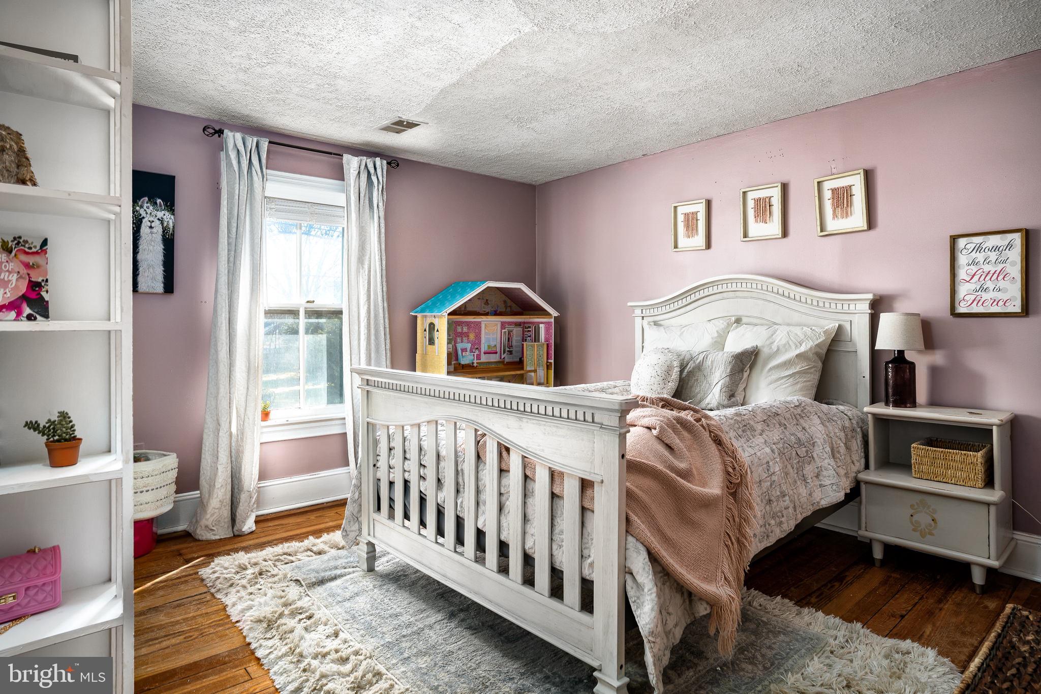 SUMMIT POINT - Residential