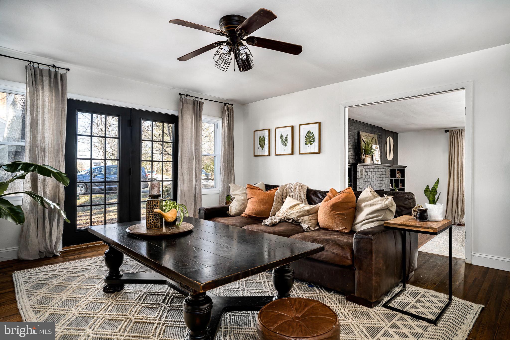 SUMMIT POINT - Residential