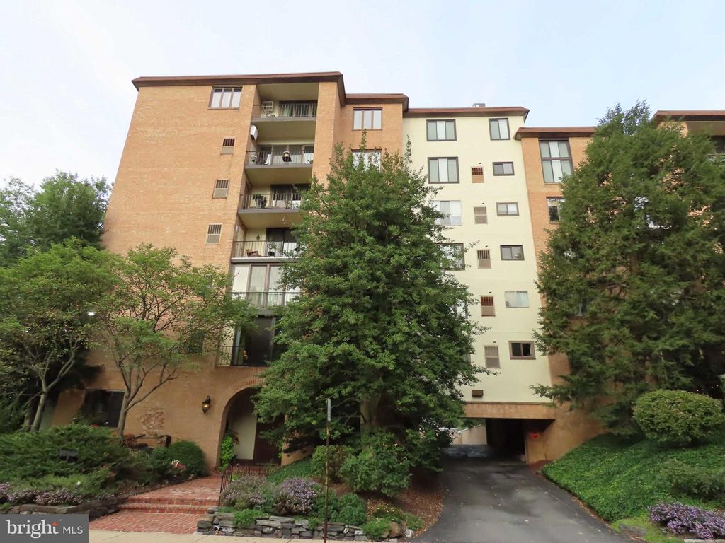Photo of 1403 Shallcross Avenue #502, WILMINGTON, DE 19806 (MLS # DENC2091050)