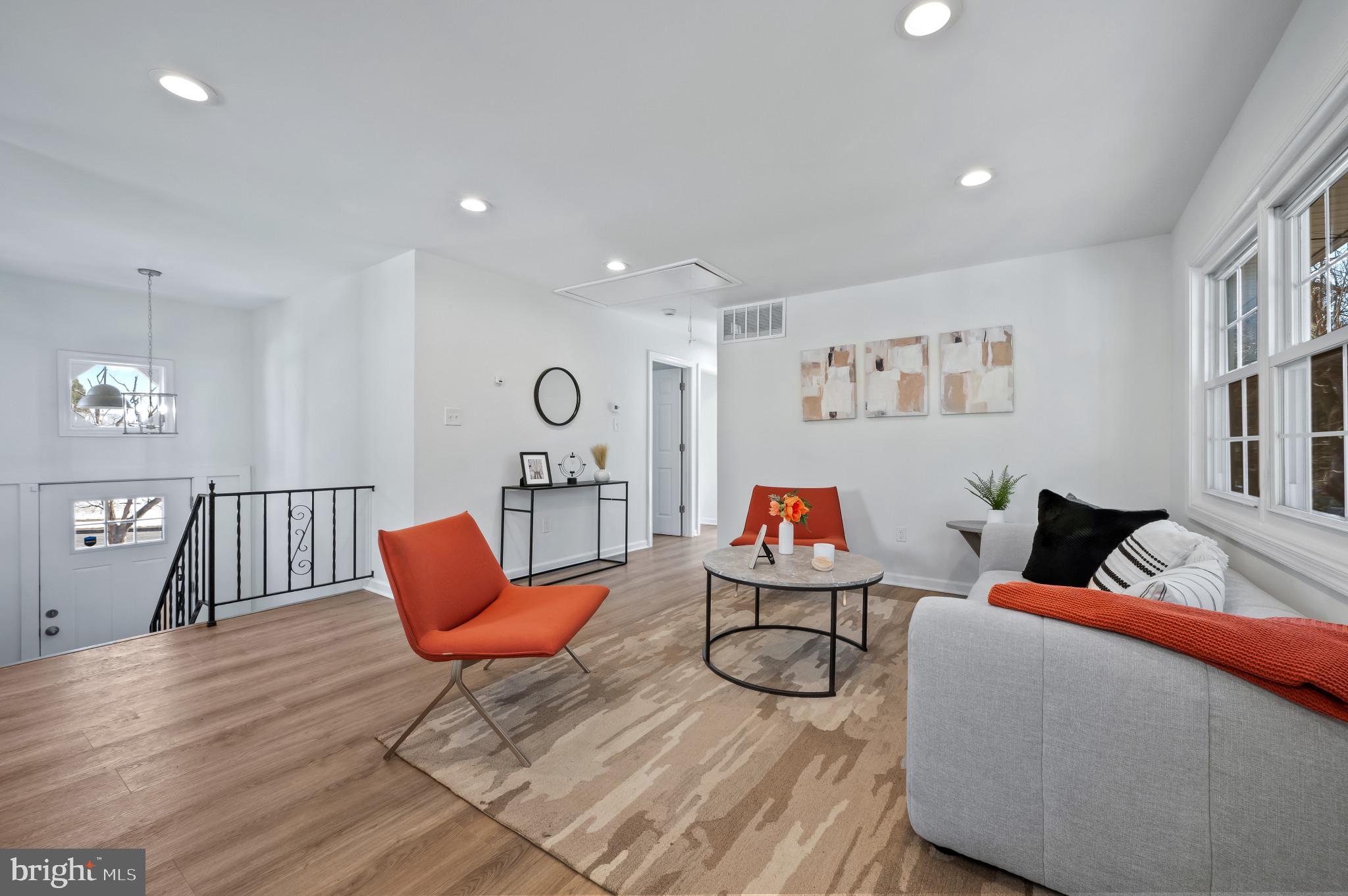 SUBURBIA - Residential