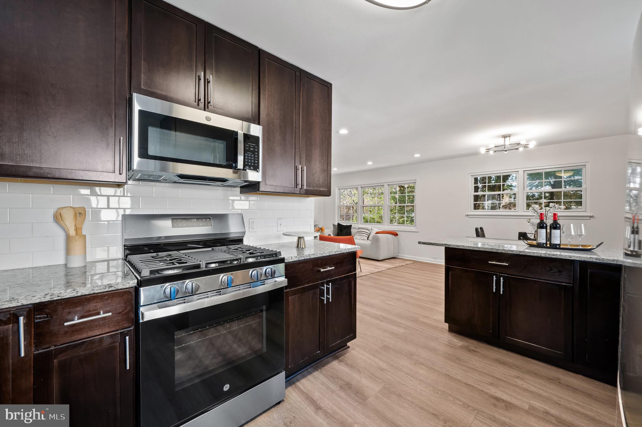 SUBURBIA - Residential