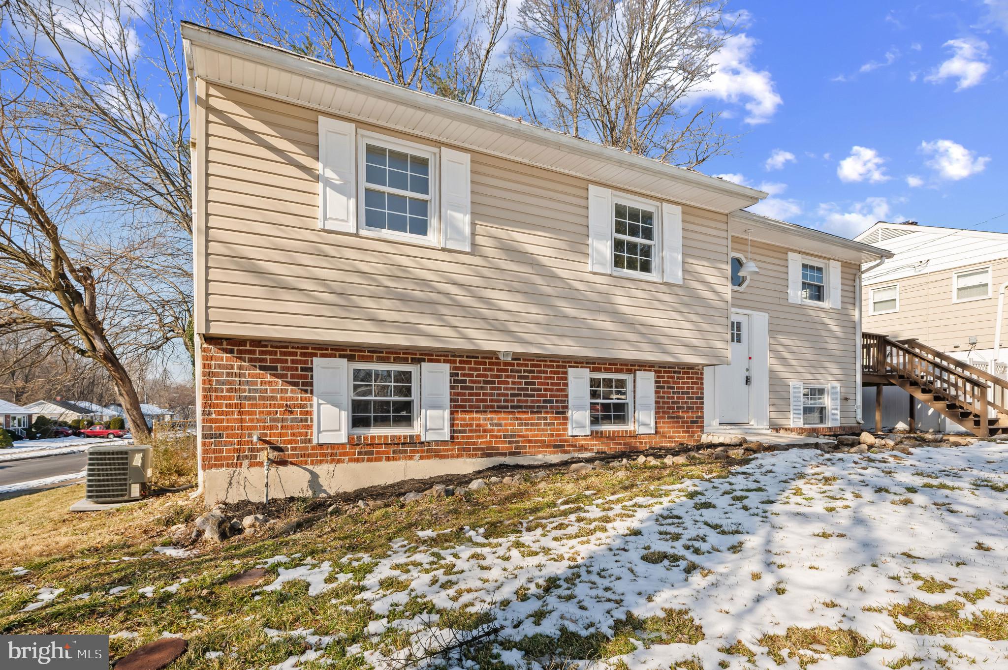 SUBURBIA - Residential