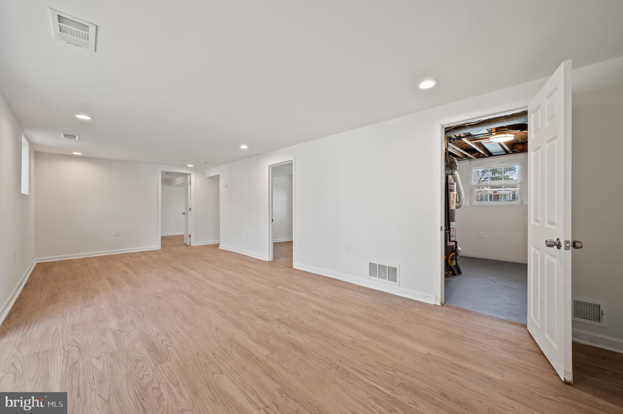 SUBURBIA - Residential