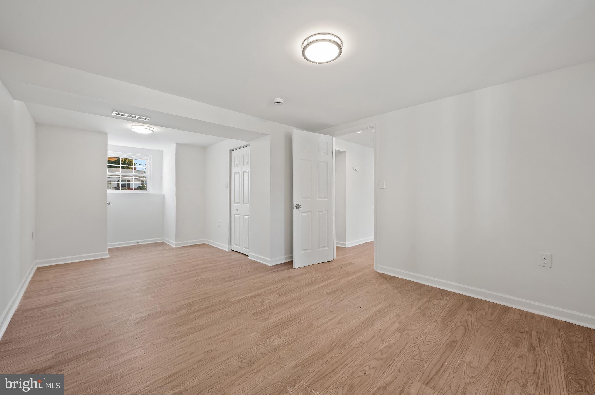 SUBURBIA - Residential