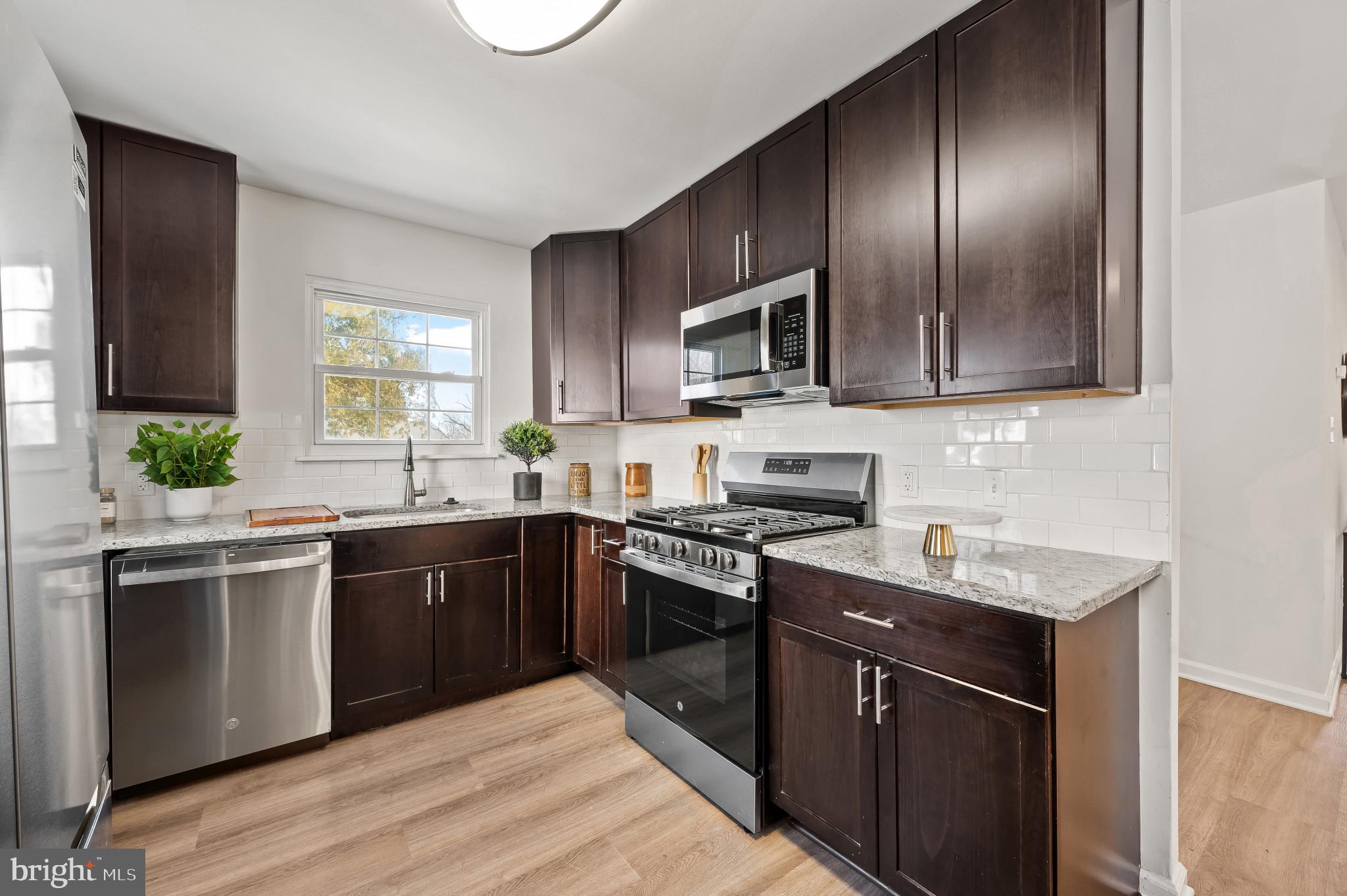 SUBURBIA - Residential