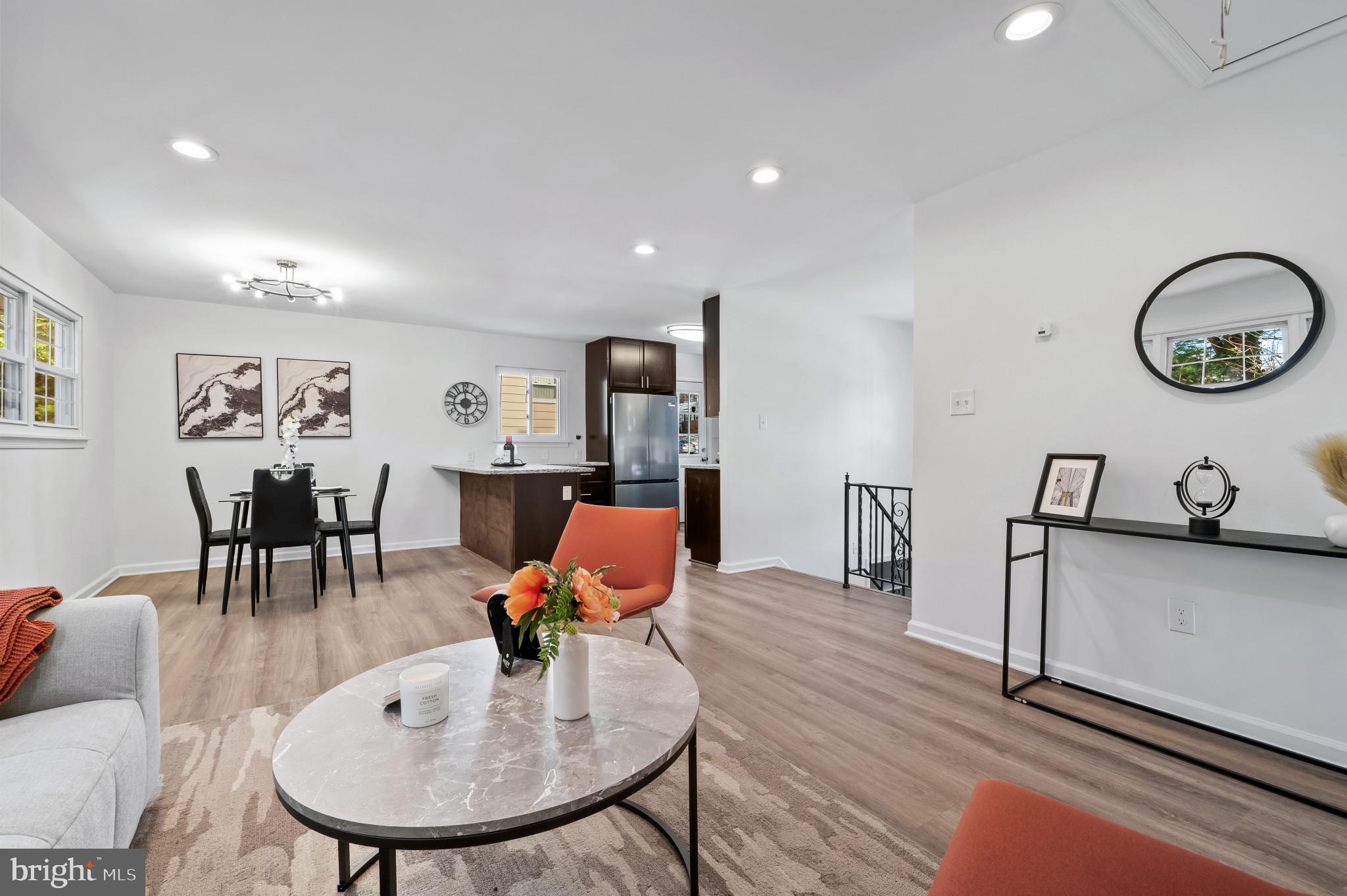 SUBURBIA - Residential