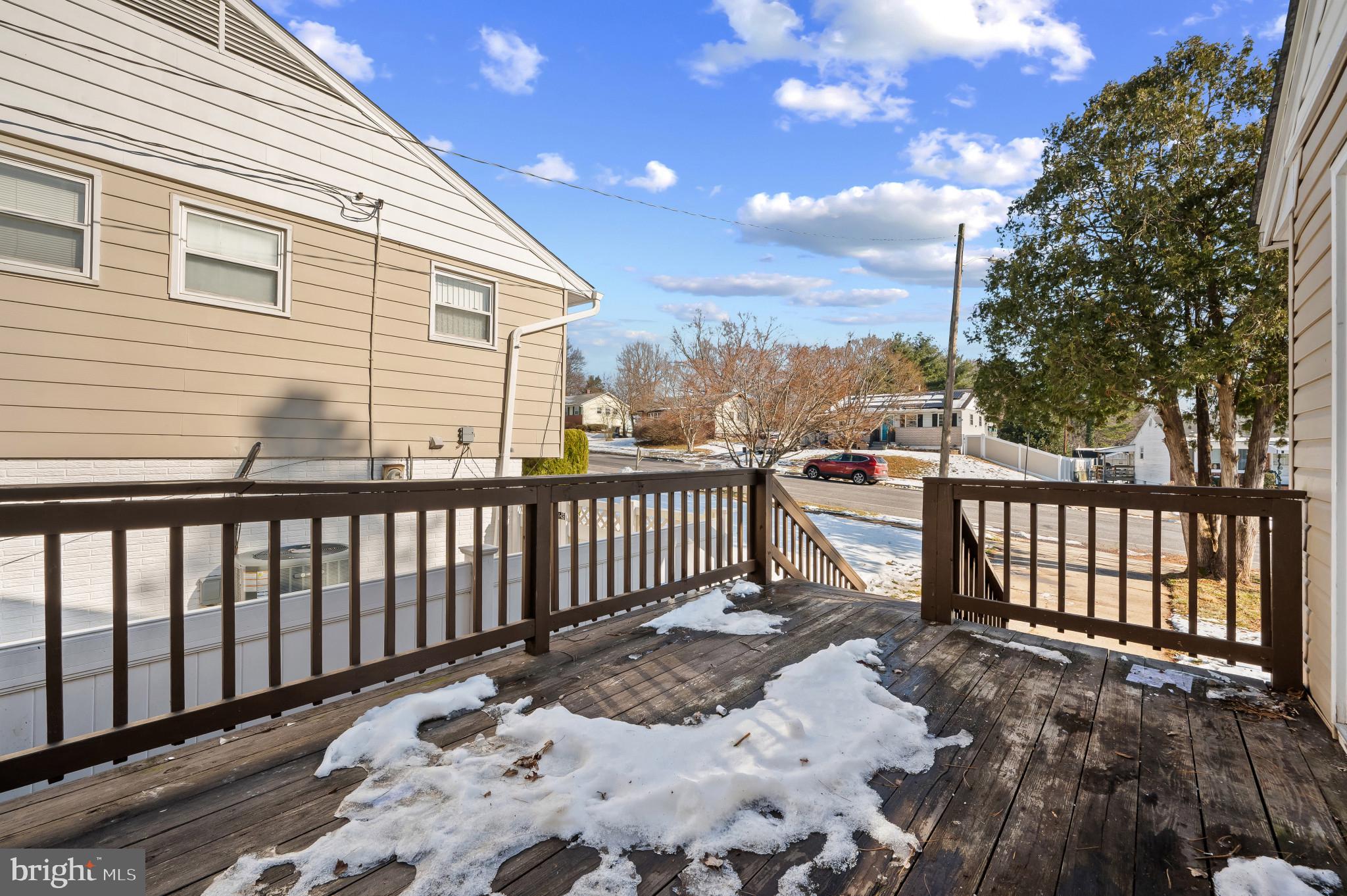 SUBURBIA - Residential