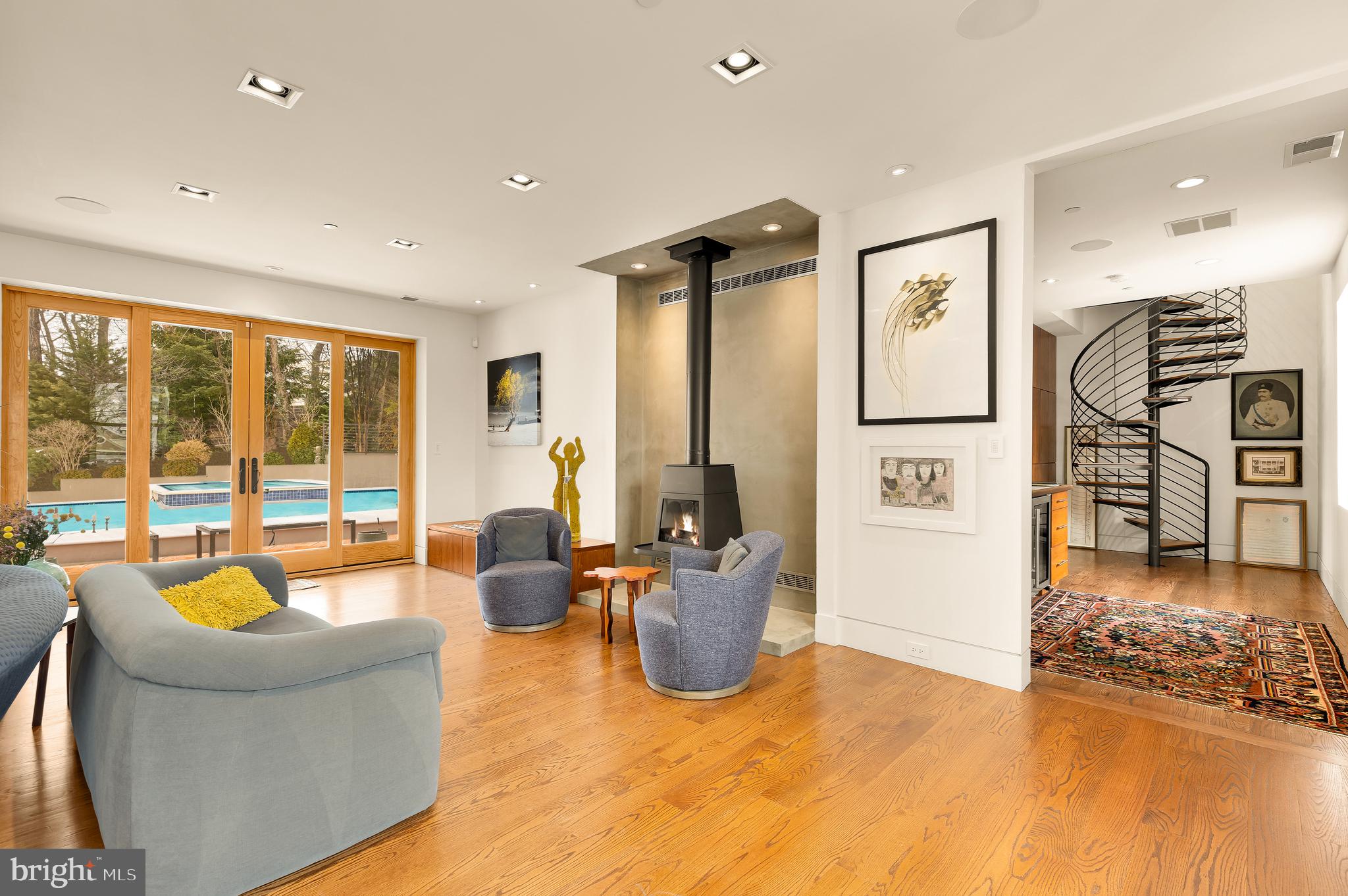 BETHESDA OUTSIDE - Residential