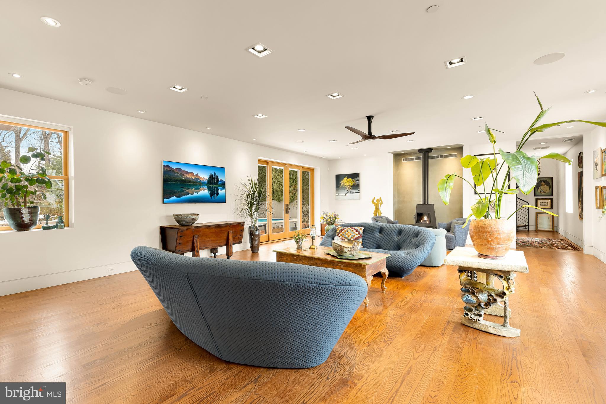 BETHESDA OUTSIDE - Residential