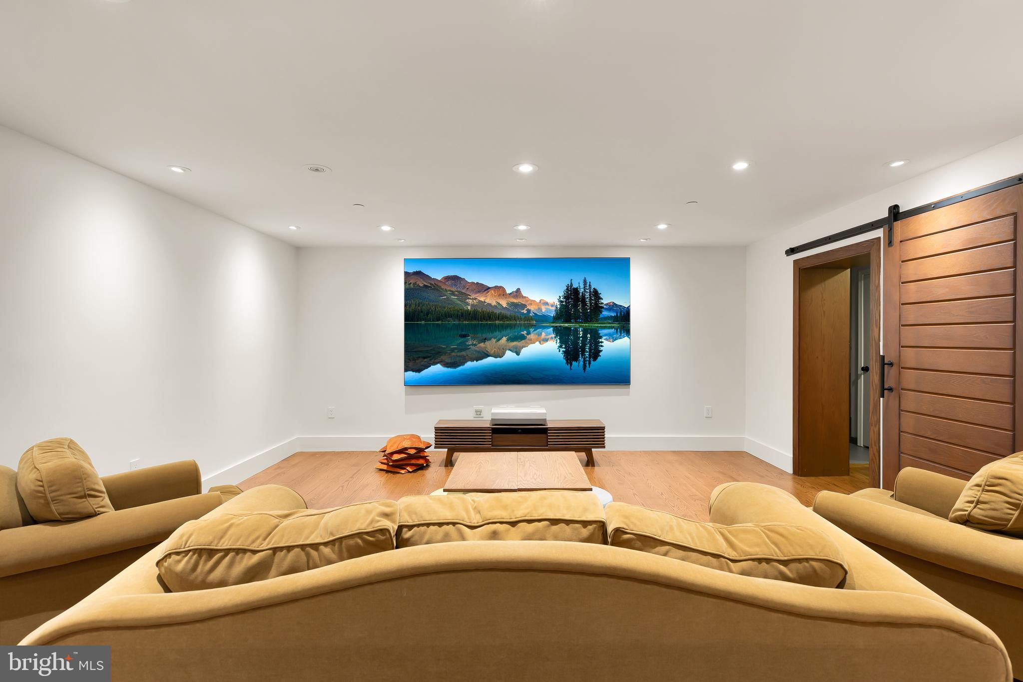 BETHESDA OUTSIDE - Residential